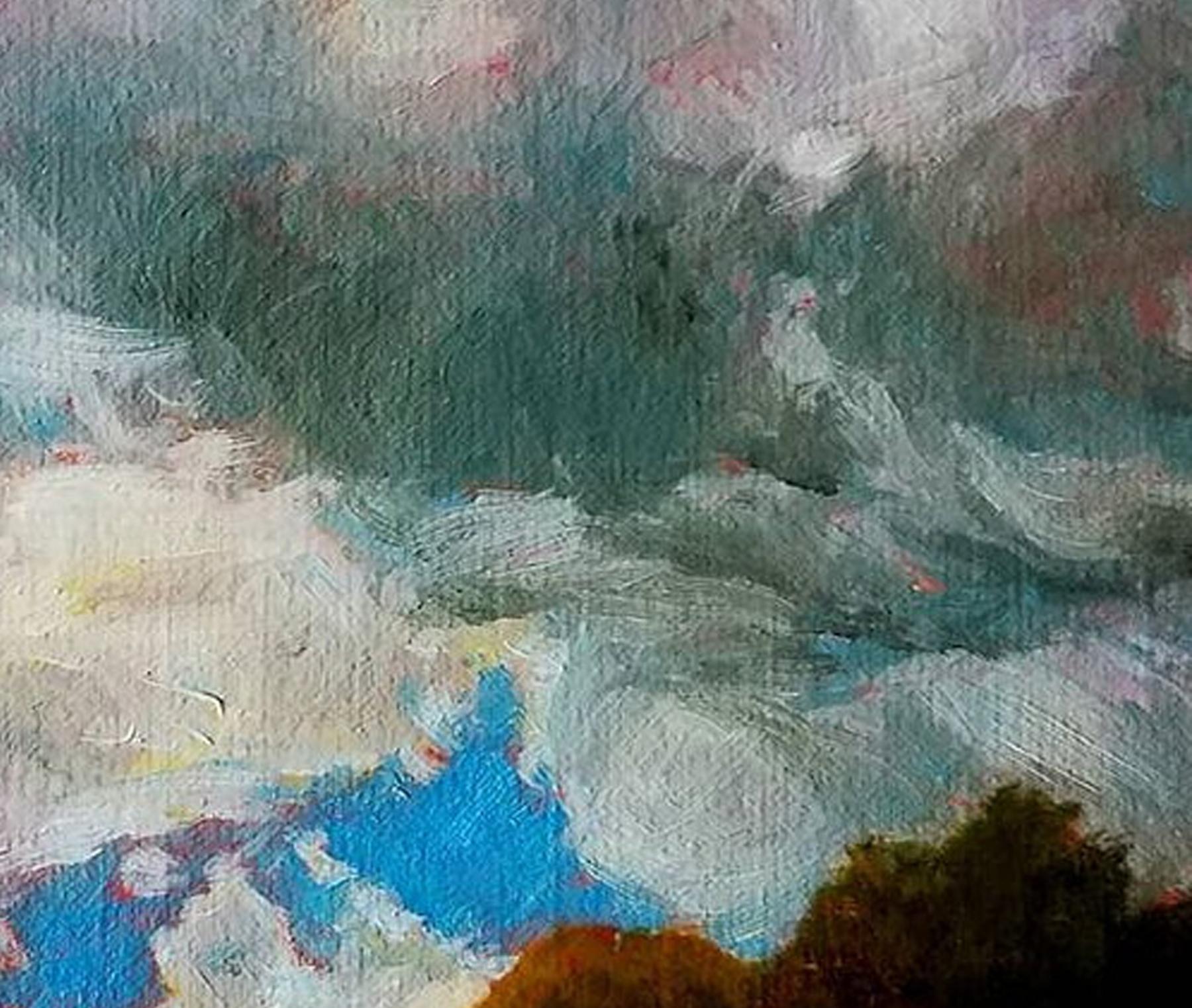 Paysage contemporain des nuages de tempête qui tombent au-dessus des montagnes, 2021 - Contemporain Painting par Katherine Kean