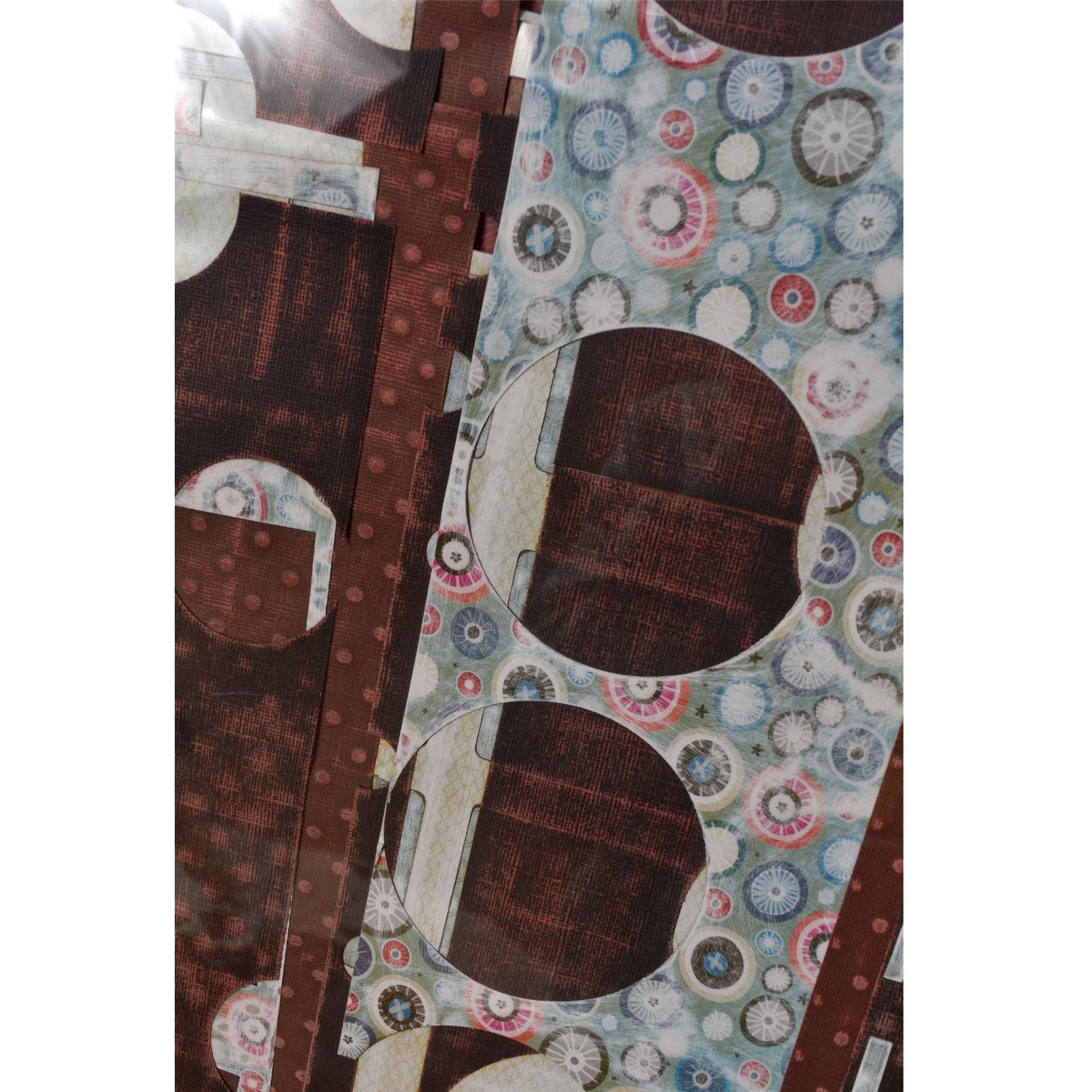 Kathleen Bridges Mehrschichtige Papiercollage Oxblood Rot Blau Geometrisches Muster (Metall) im Angebot