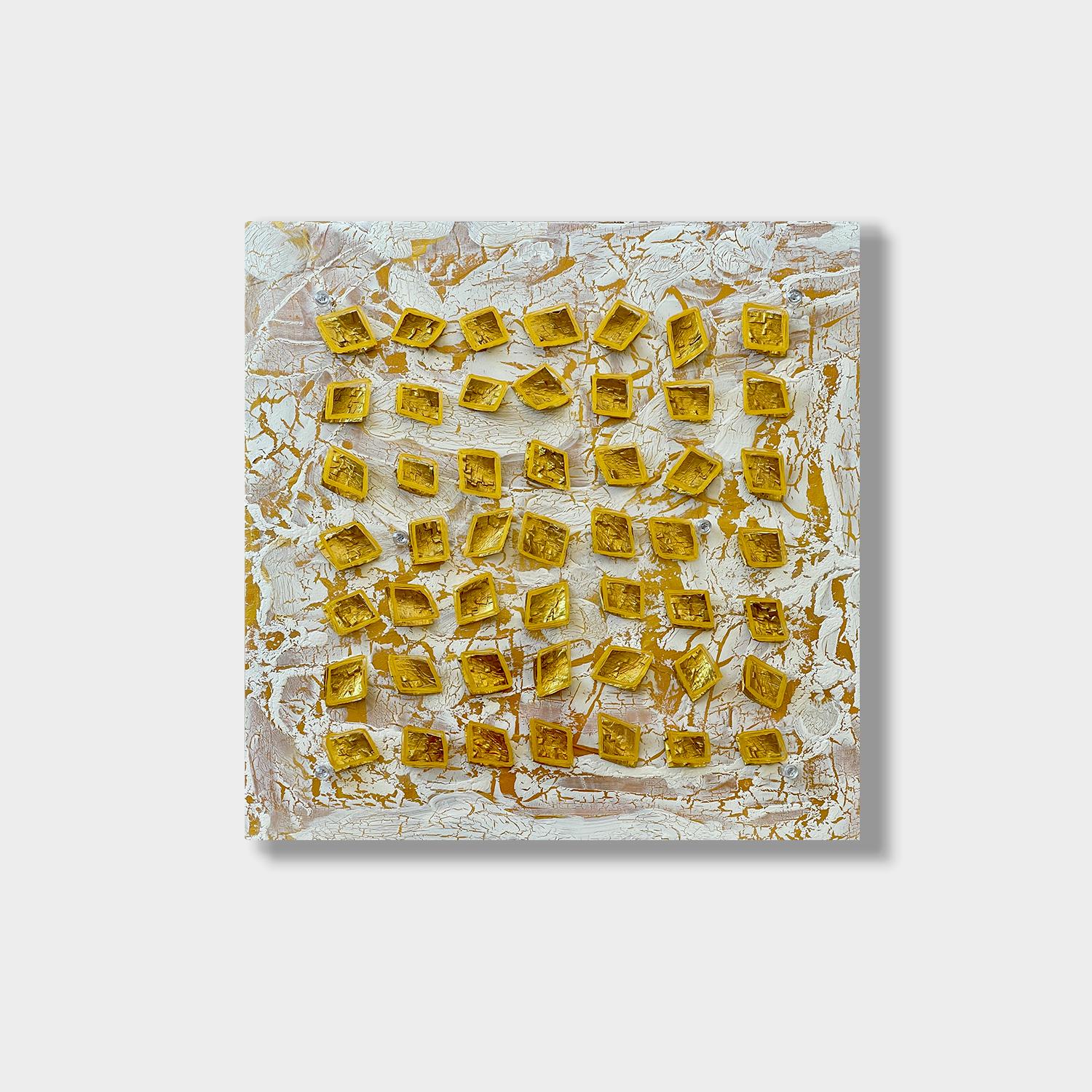 Abstraktes Gemälde aus Gold, „Nunzigzig“, 2022 – Painting von Kathleen Kane-Murrell 