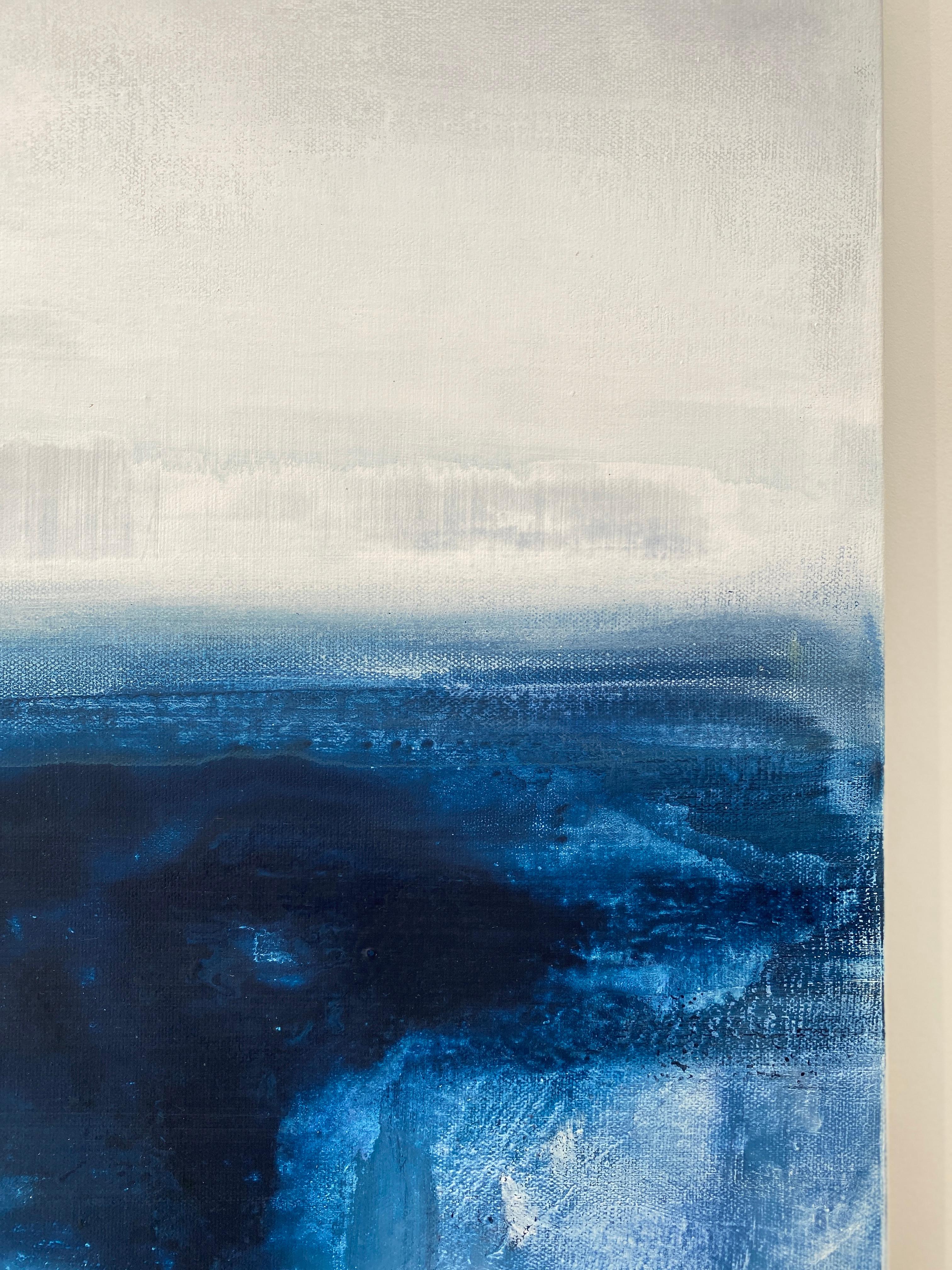 originale astratto minimalista oceano pittura astratta blu scuro acqua bianco in vendita 15