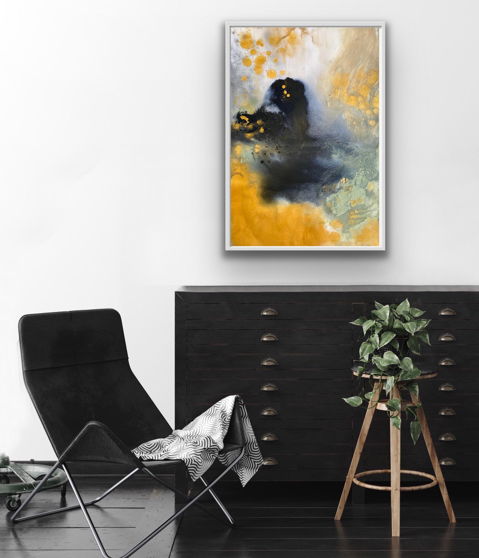 Suchen Sie die Eleganz von klassischem Schwarz und Gold in dieser abstrakten expressionistischen Collection'S. Ein auffallend einzigartiges Kunstwerk, gemalt auf hochwertigem Aquarellpapier. Farbschichten, Pinselstriche, Flecken und Spritzer