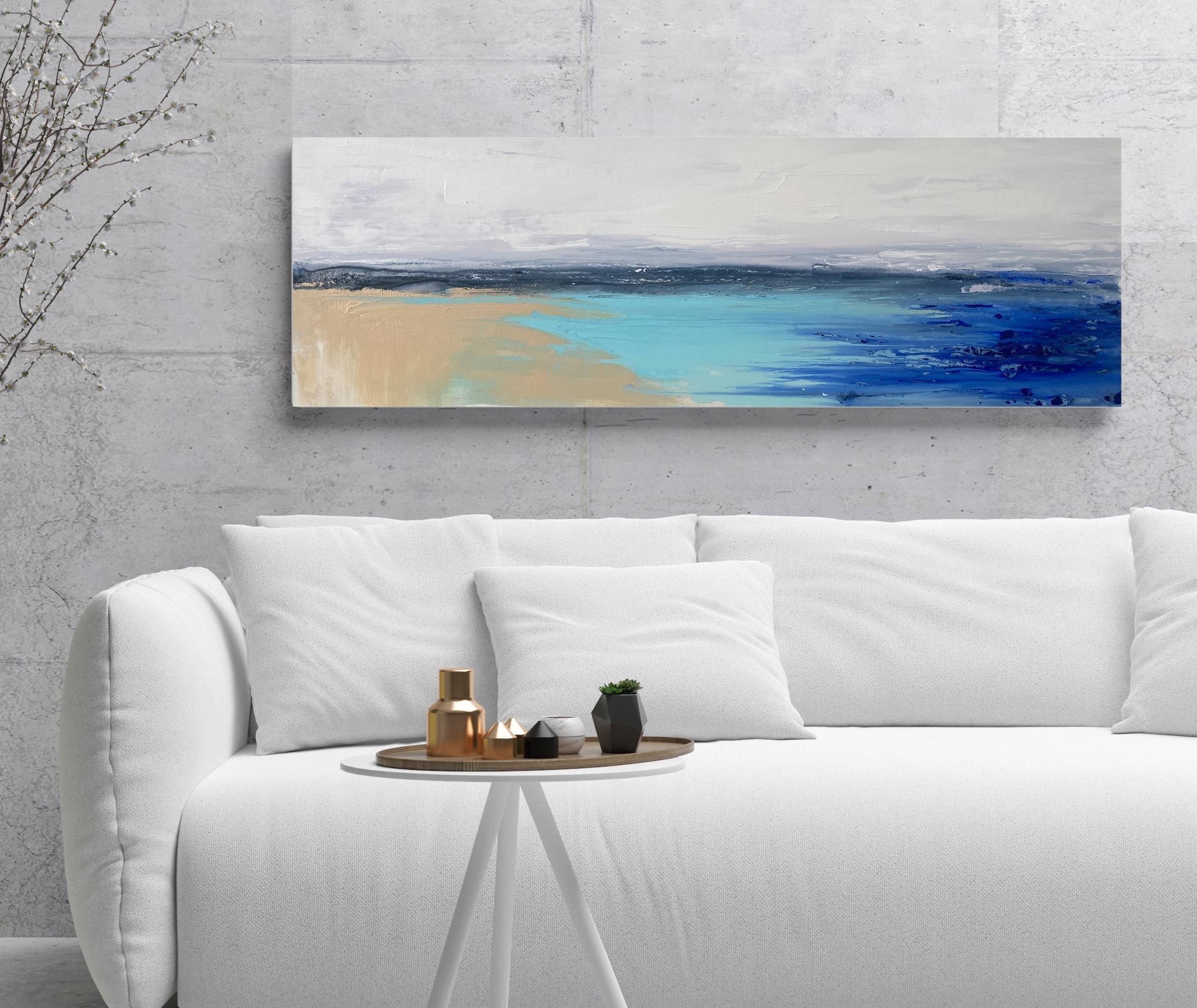Meereslandschaft, Original coastal minimalistisches Gemälde in Blau, Weiß, Sand und Aqua – Painting von Kathleen Rhee