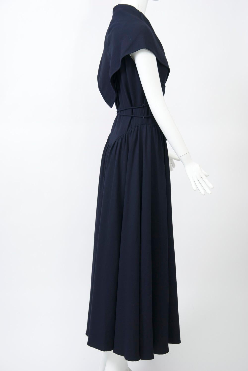 Kathryn Dianos Navy Maxi Dress In Good Condition For Sale In Alford, MA