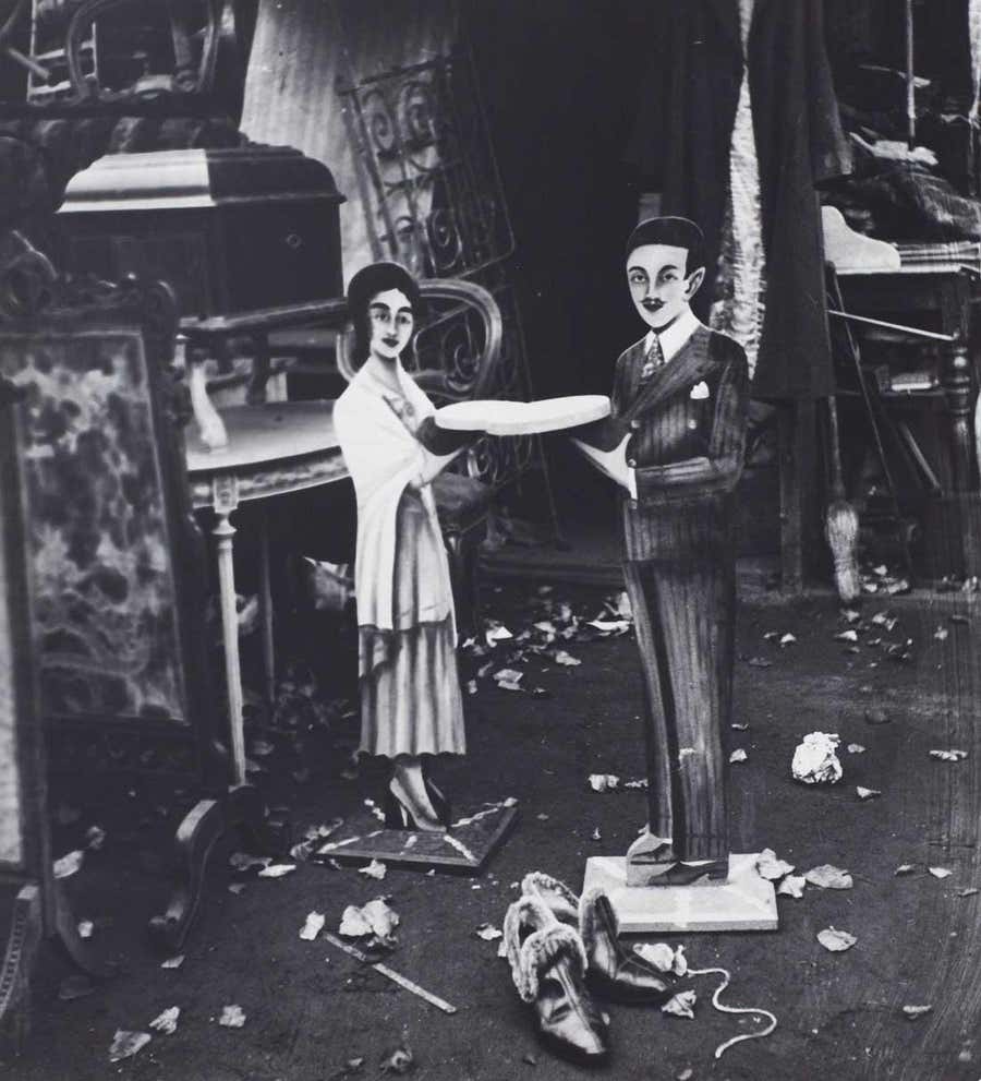 Untitled, from the series 'Paris Flea Markets', 1933 - Kati Horna