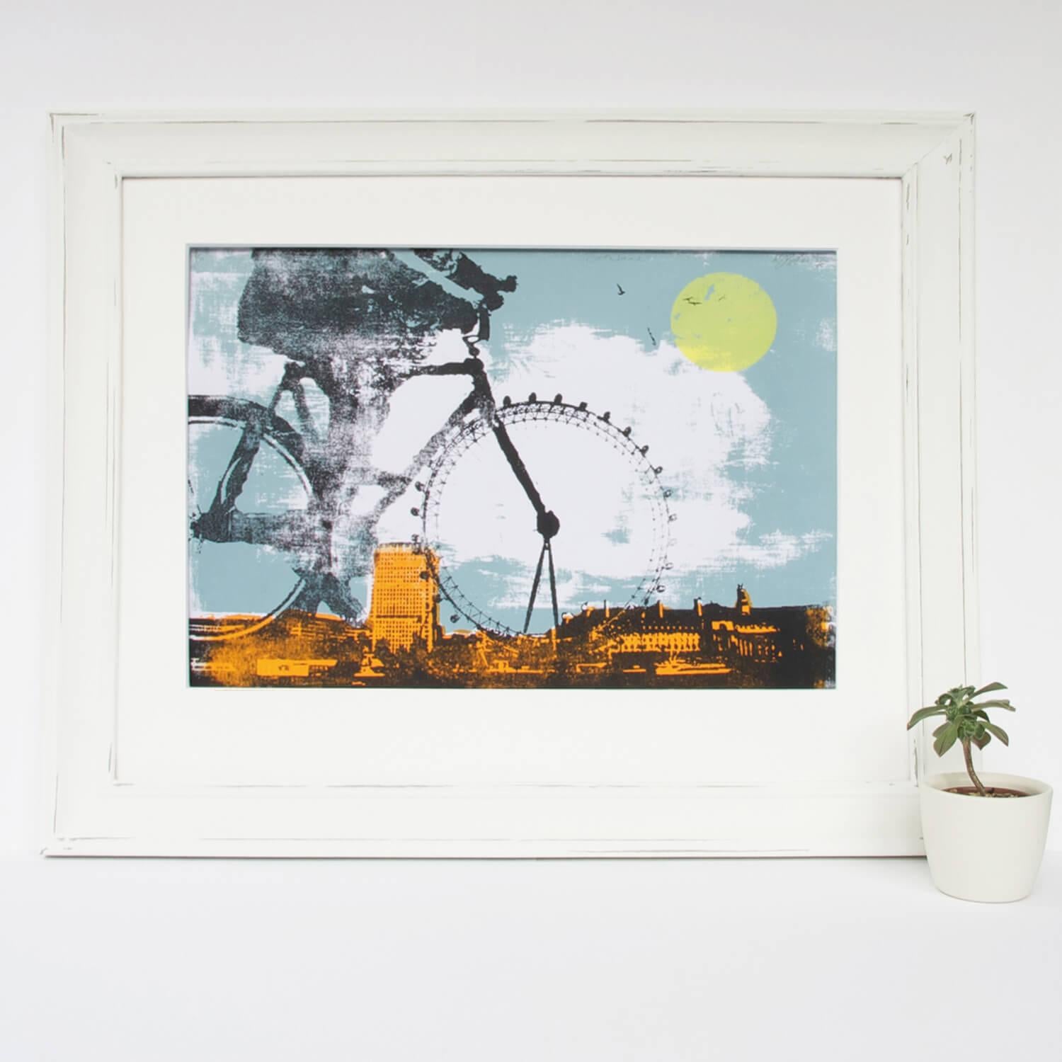 'Southbank II' Serigrafia originale, Stampa d'arte, Londra, Inghilterra - Print di Katie Edwards 