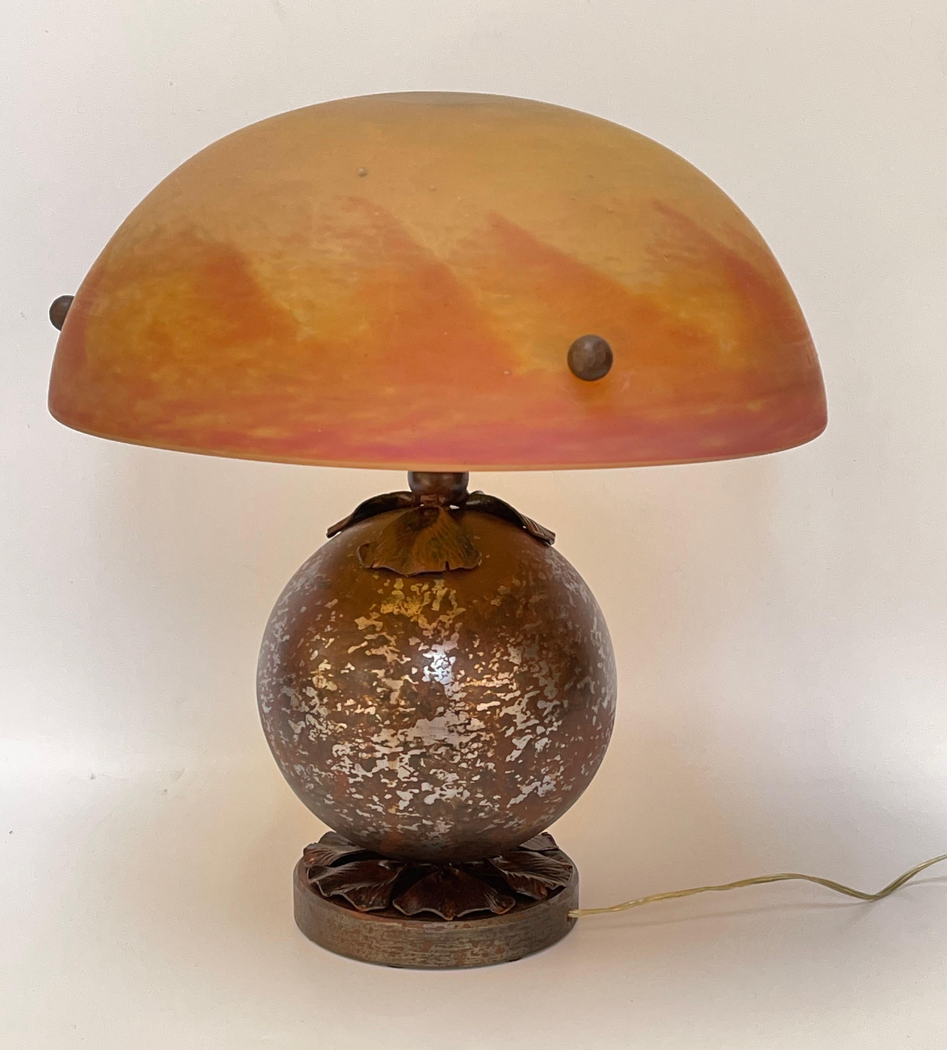 Katona und Daum Nancy Art-déco-Lampe (Art déco) im Angebot