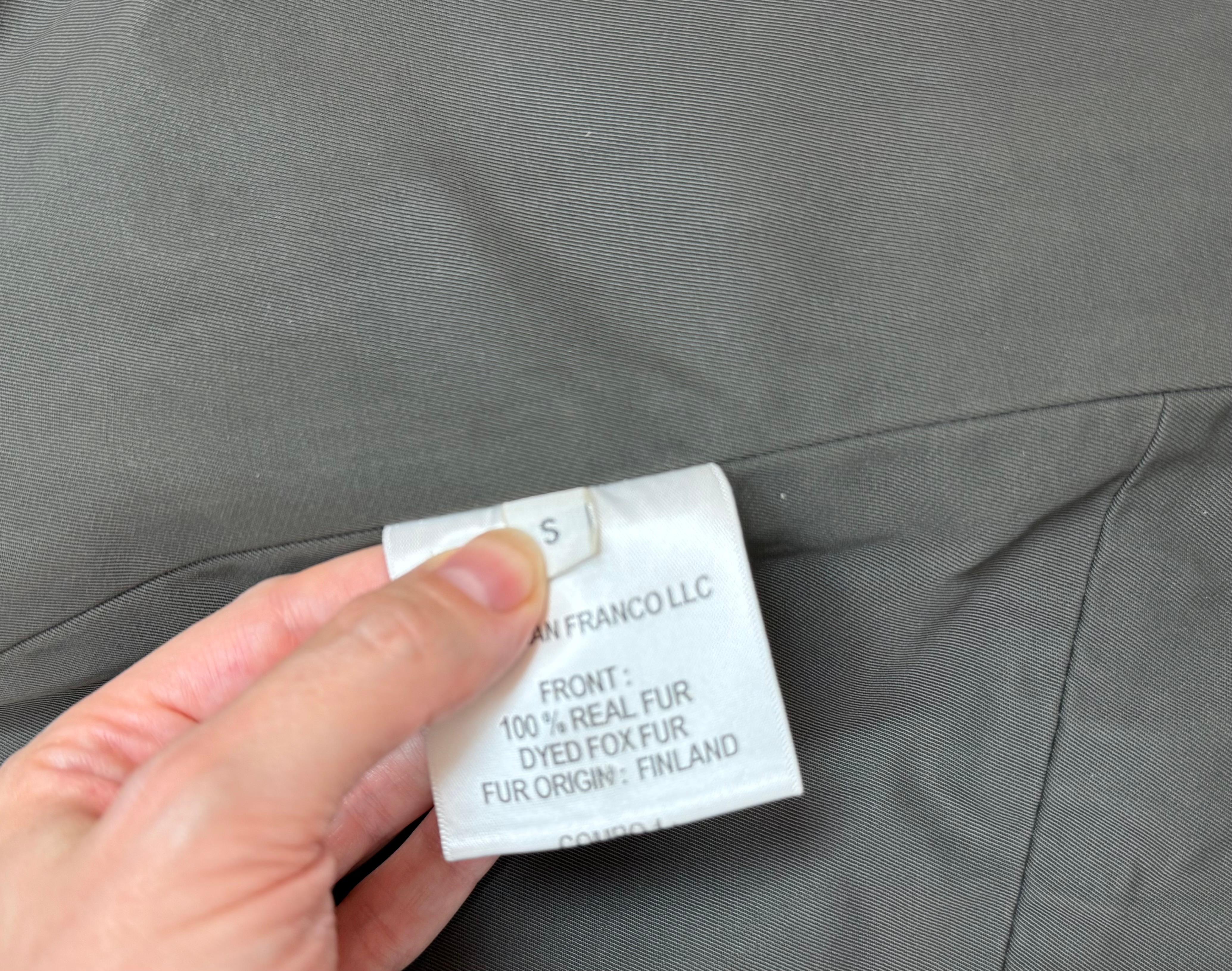 KAUFMANFRANCO Gilet en fourrure de renard et cuir d'agneau vert armée en vente 3