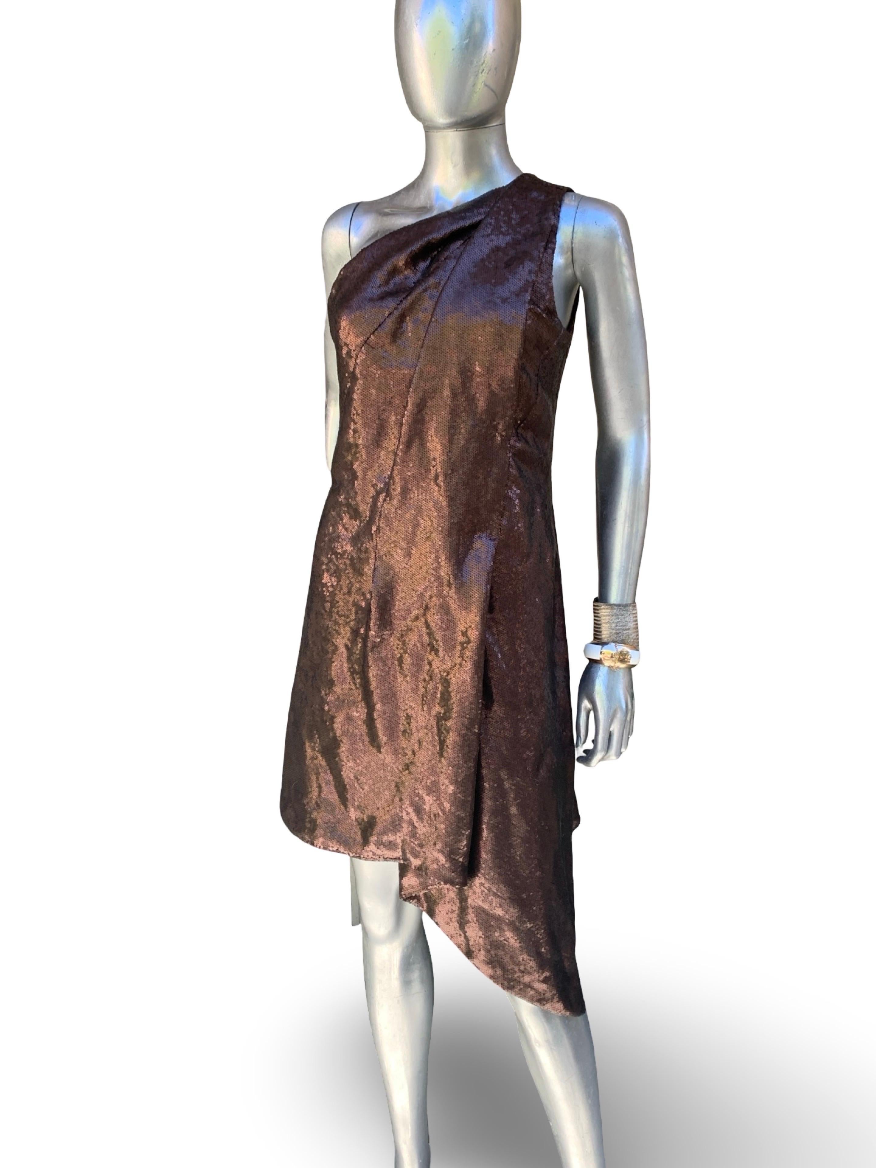 KaufmanFranco Collection Drapiertes Braun/Kupfer Pailletten Asymmetrisches Cocktailkleid im Angebot 11