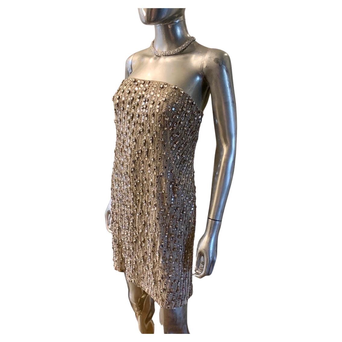 KaufmanFranco Nudefarbenes trägerloses Cocktailkleid aus Seide mit Strassverzierung Größe 8