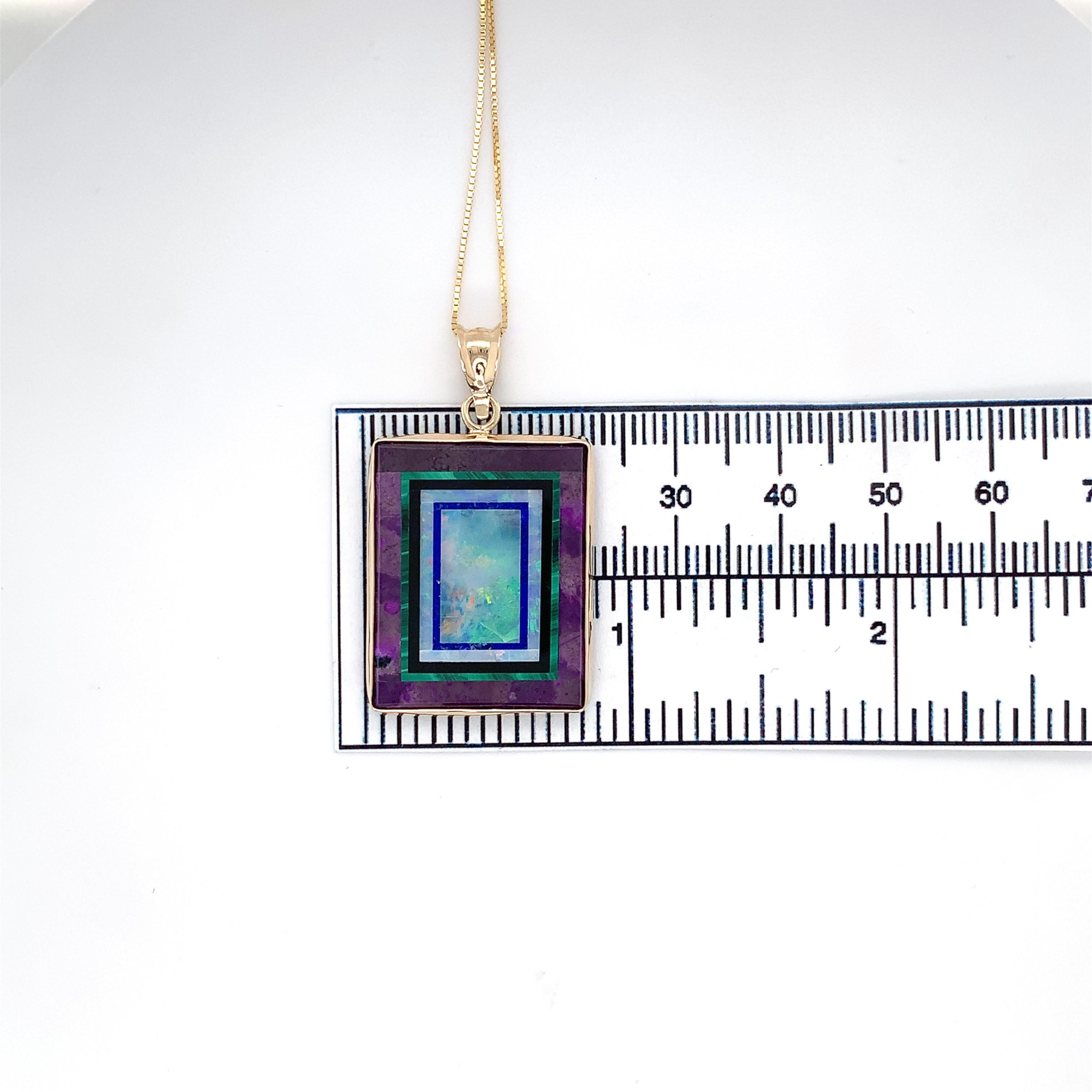 Ciondolo Kaufmann a intarsio in Opale 14K con Sugilite e Malachite in vendita 1