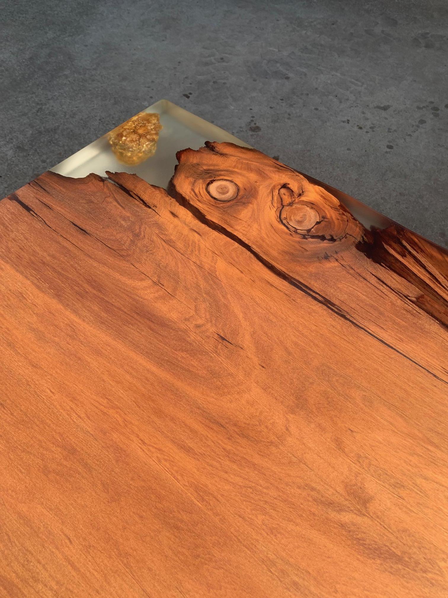 Kauri Dining Table in Solid Ancient Kauri Wood and Amber In New Condition For Sale In Kumeu, NZ