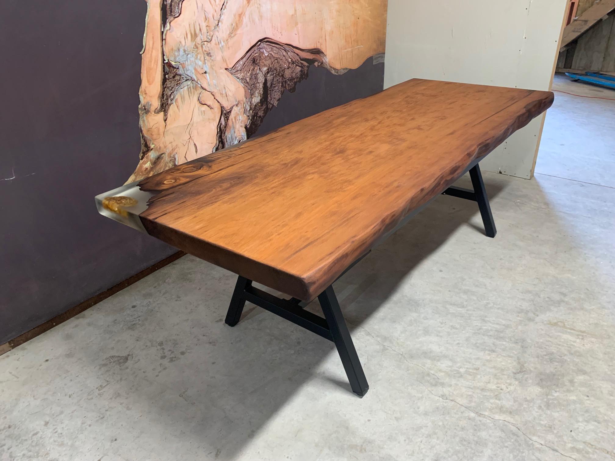 Kauri Dining Table in Solid Ancient Kauri Wood and Amber For Sale 1