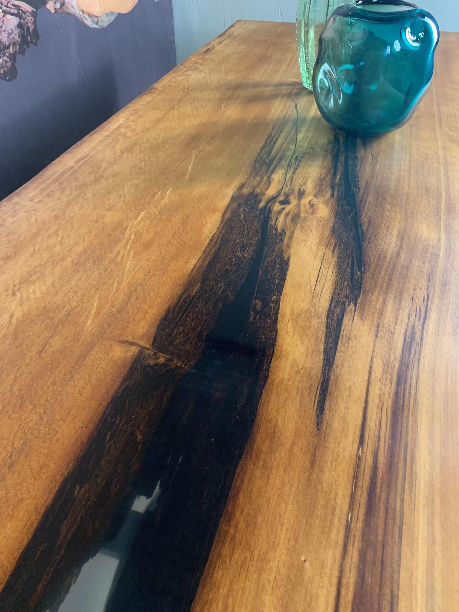 New Zealand Kauri Dining Table in Solid Ancient Kauri Wood and Amber For Sale