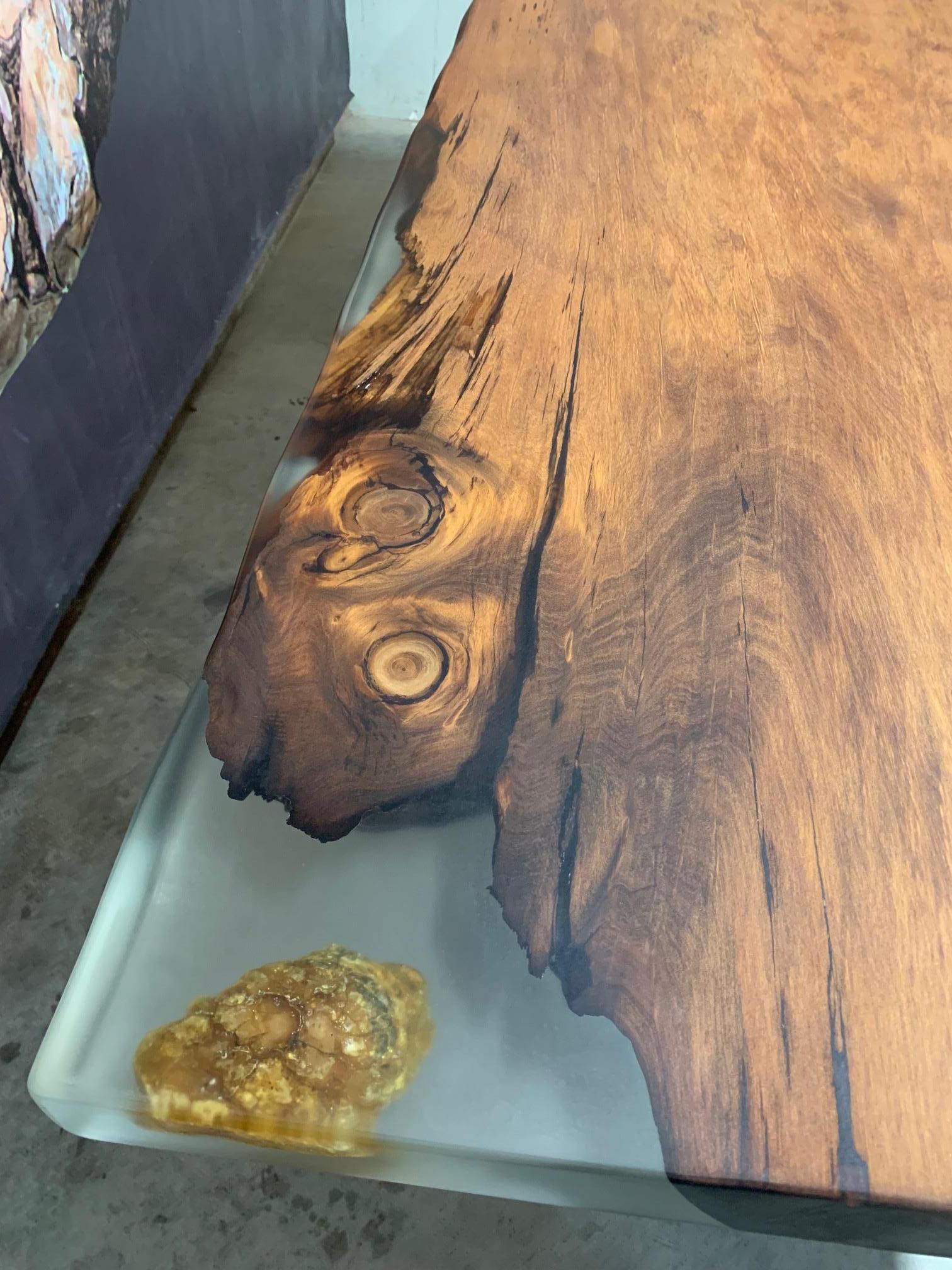 Kauri Dining Table in Solid Ancient Kauri Wood and Amber For Sale 3