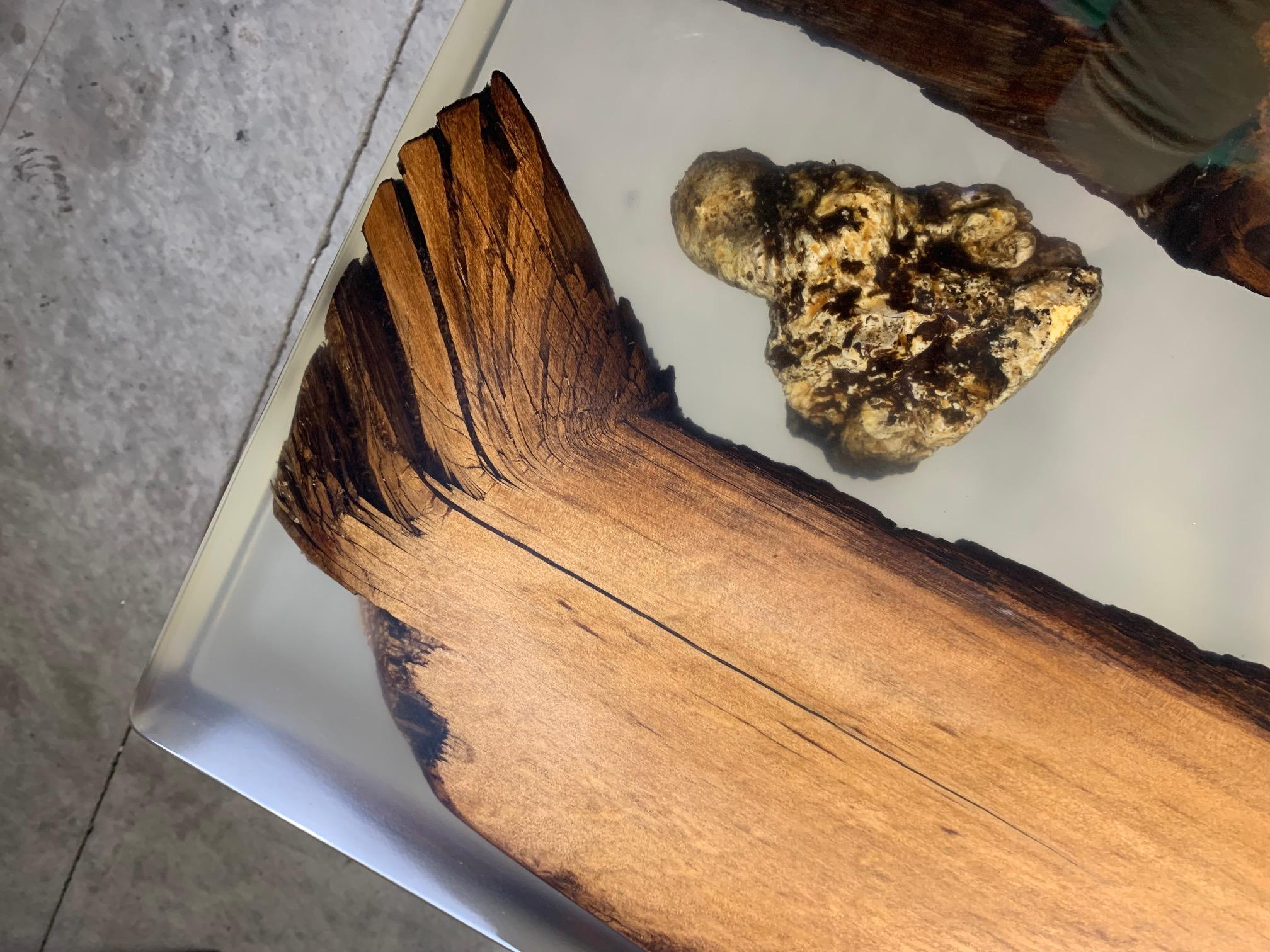 Kauri Dining Table in Solid Ancient Kauri Wood and Amber For Sale 1