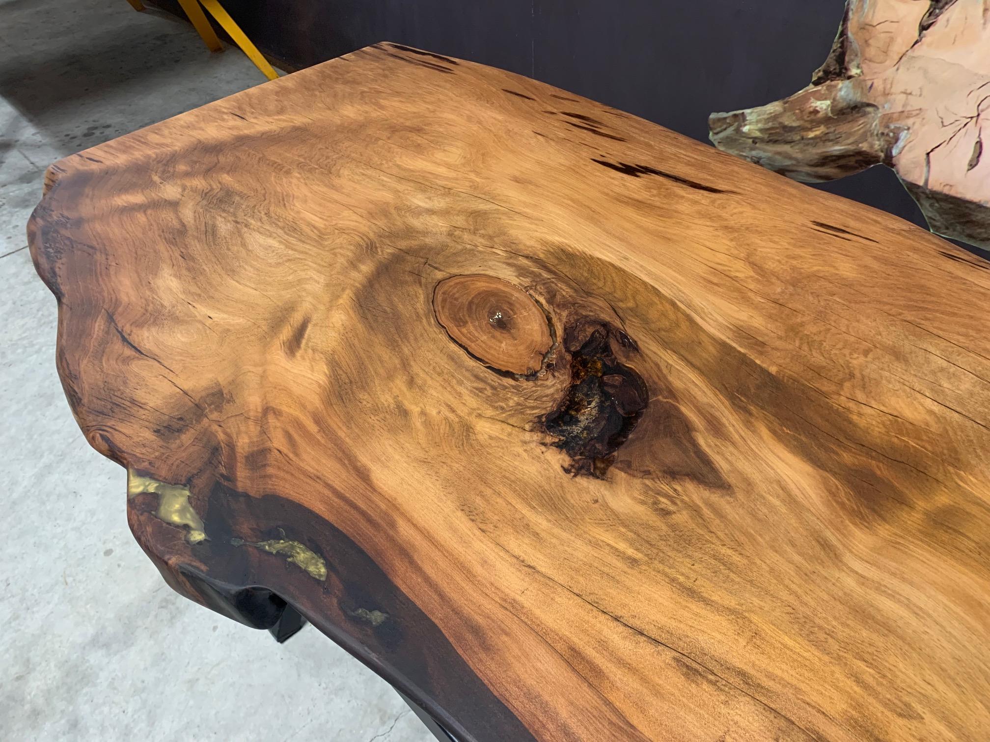 Kauri Dining Table in Solid Ancient Kauri Wood For Sale 4