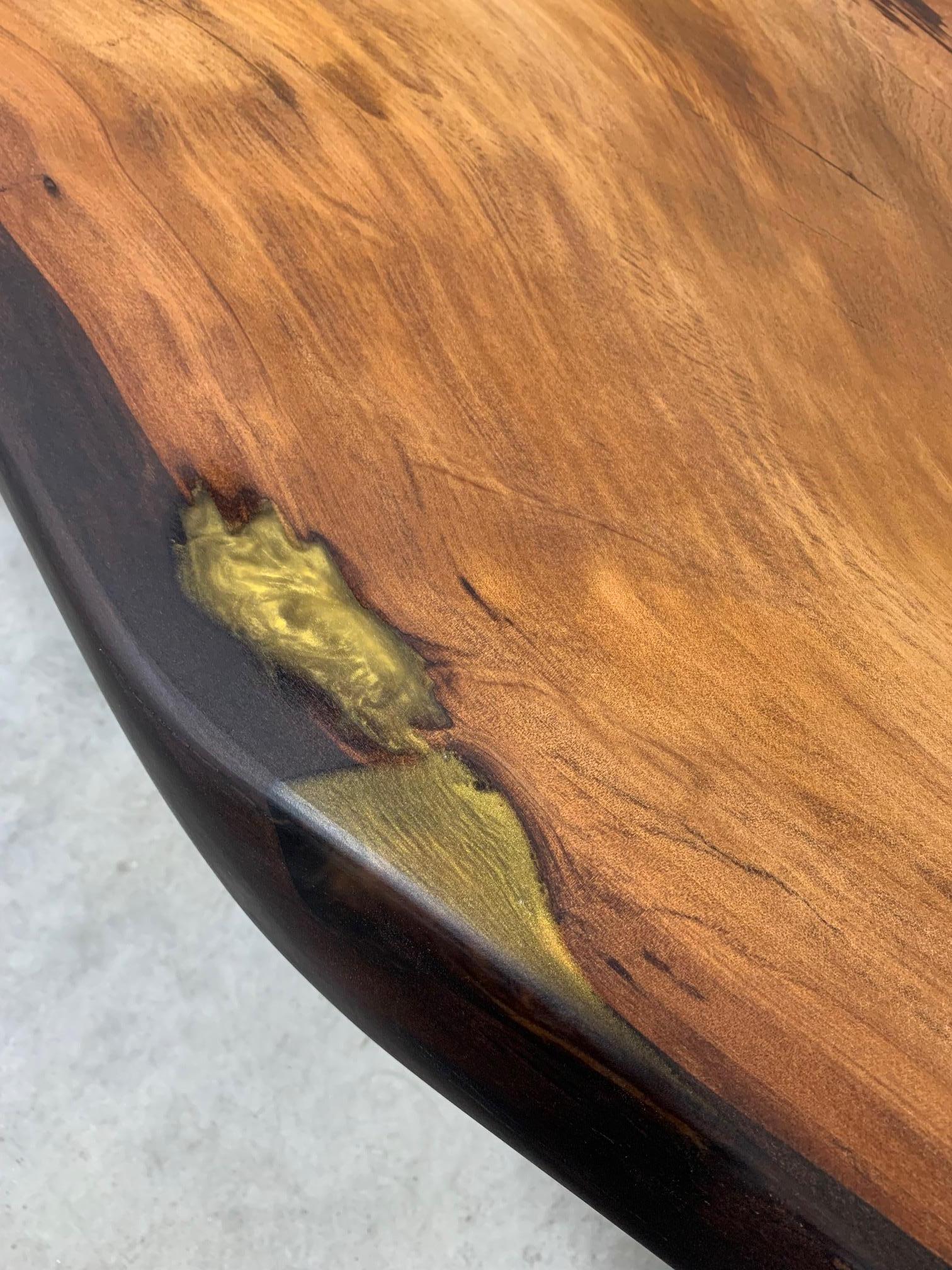 Kauri Dining Table in Solid Ancient Kauri Wood For Sale 7