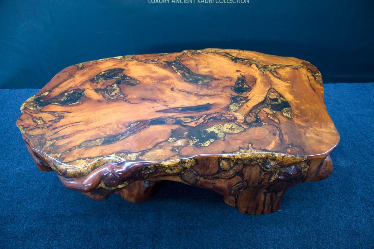 Table de salle à manger Kauri en bois massif de Kauri ancien  en vente 9
