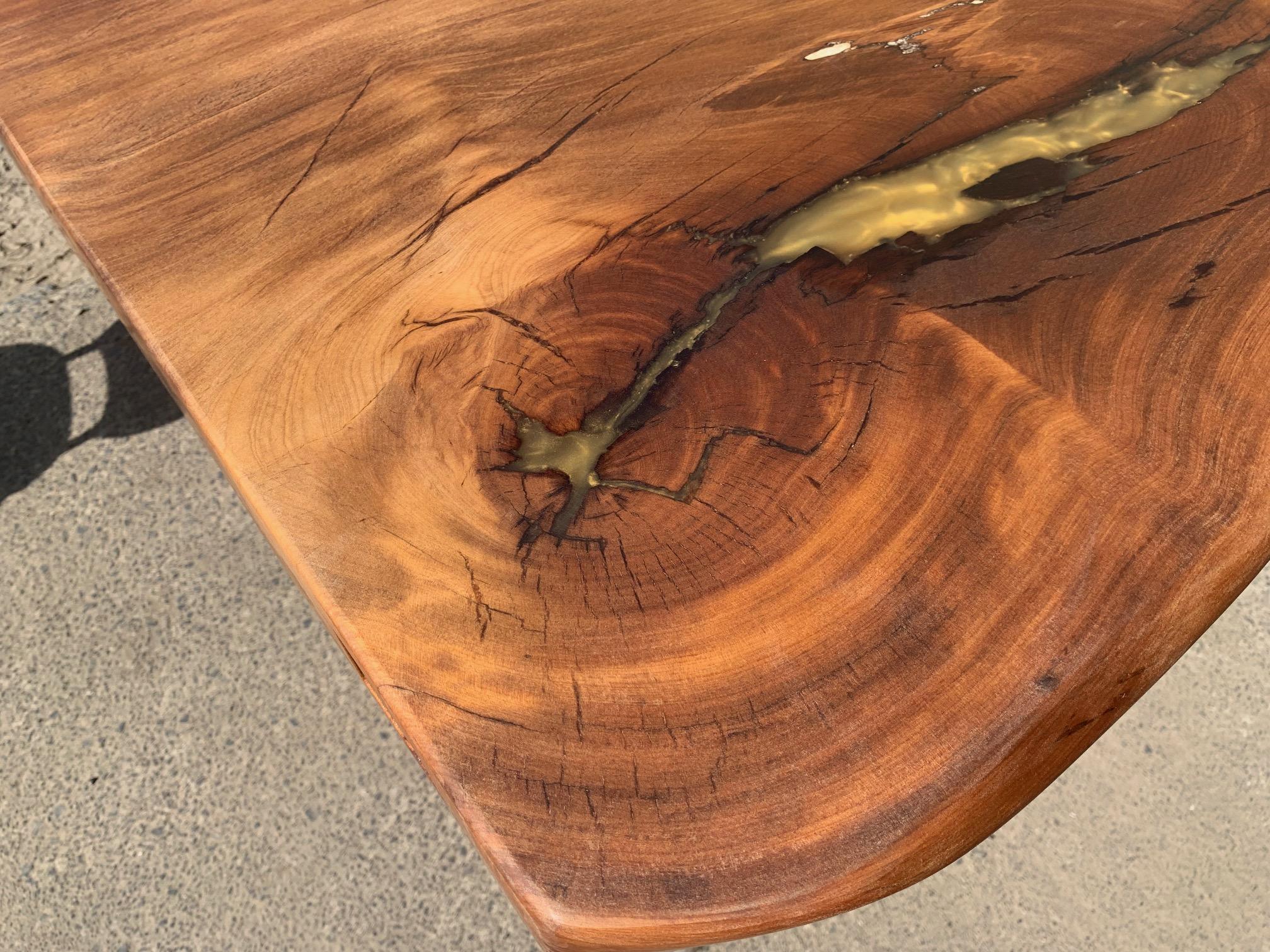 Kauri Dining Table in Solid Ancient Kauri Wood For Sale 9