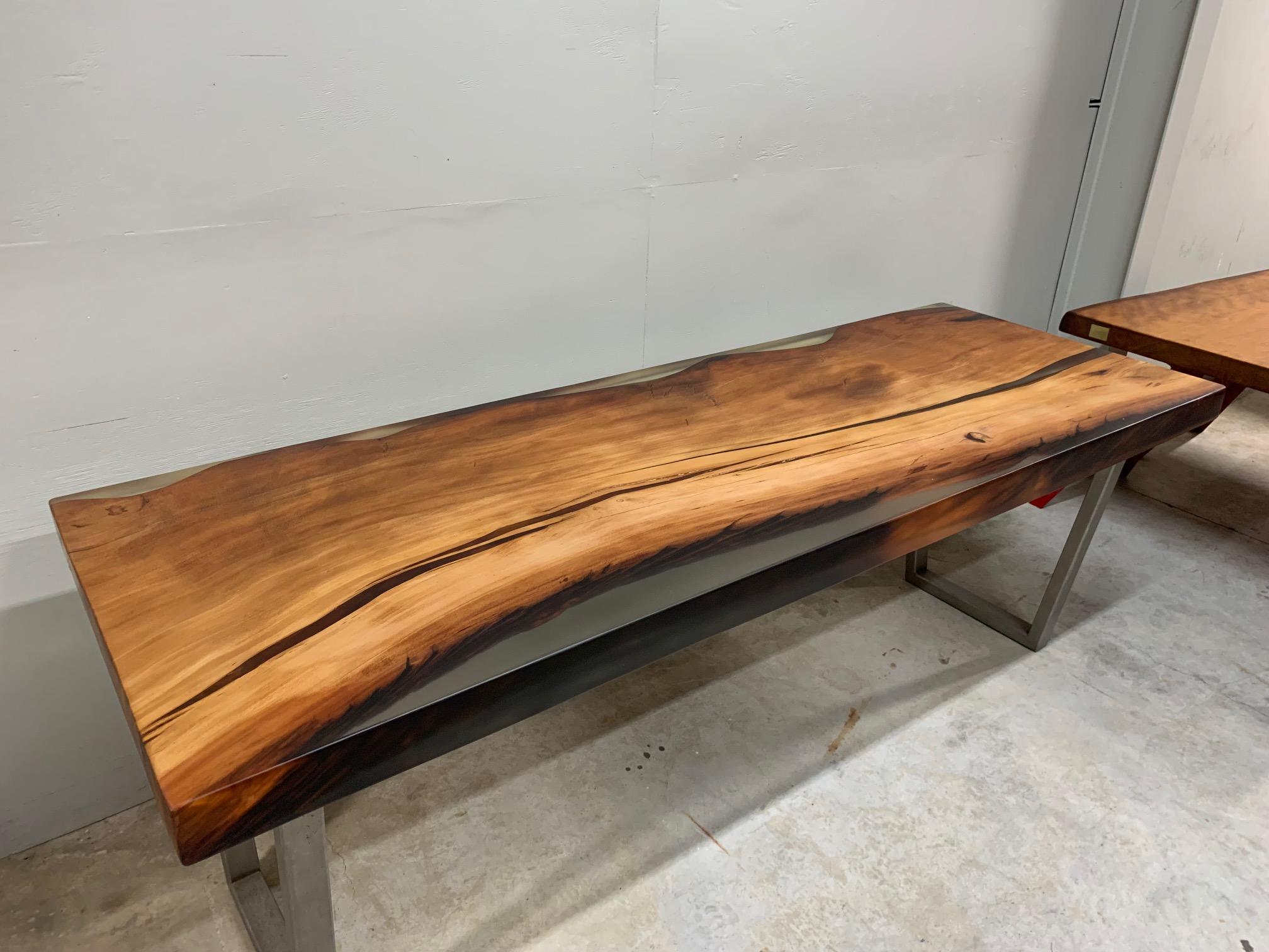 Nouvelle-Zélande Table de salle à manger Kauri en bois massif de Kauri ancien en vente