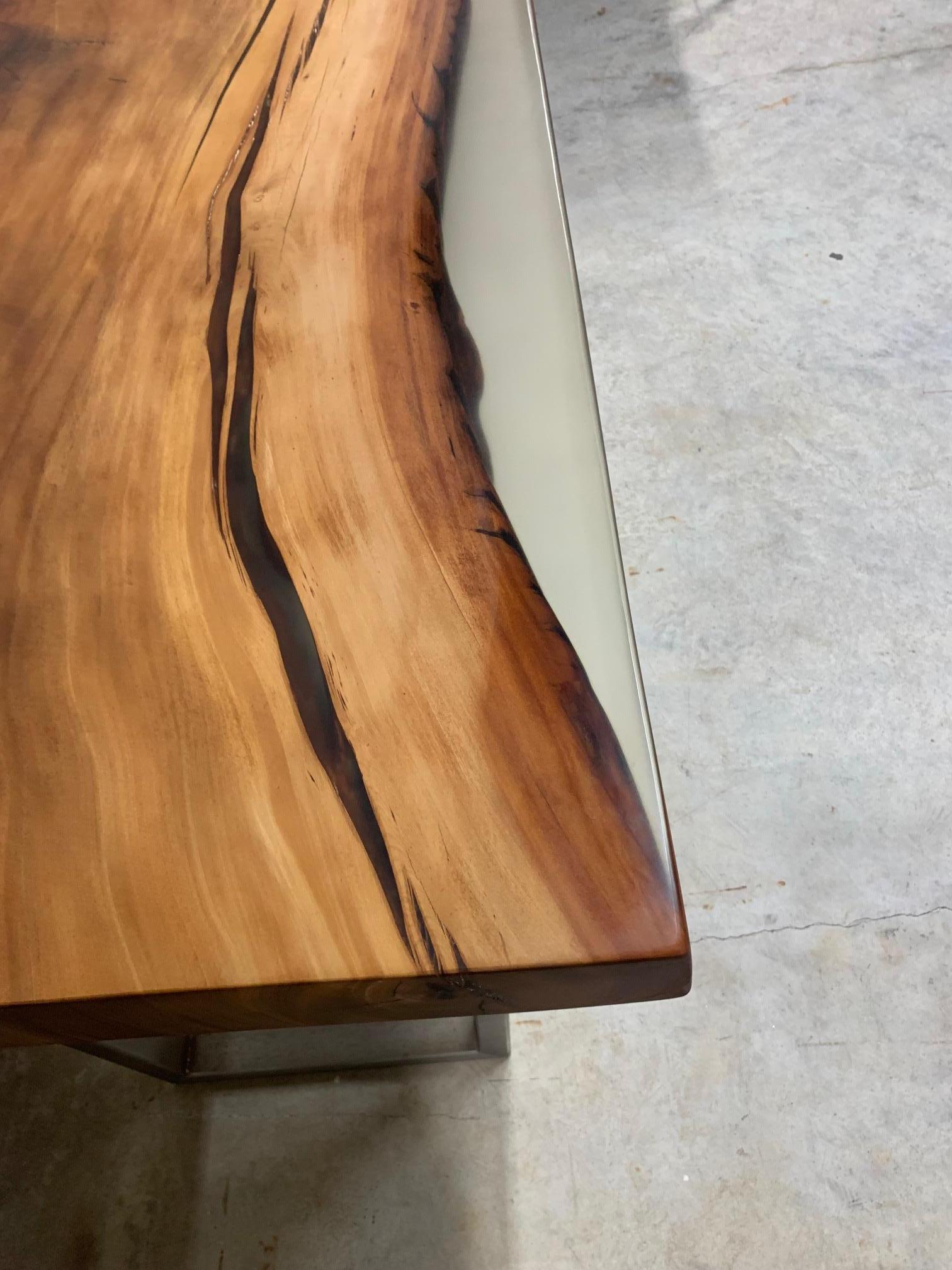 Fer Table de salle à manger Kauri en bois massif de Kauri ancien en vente