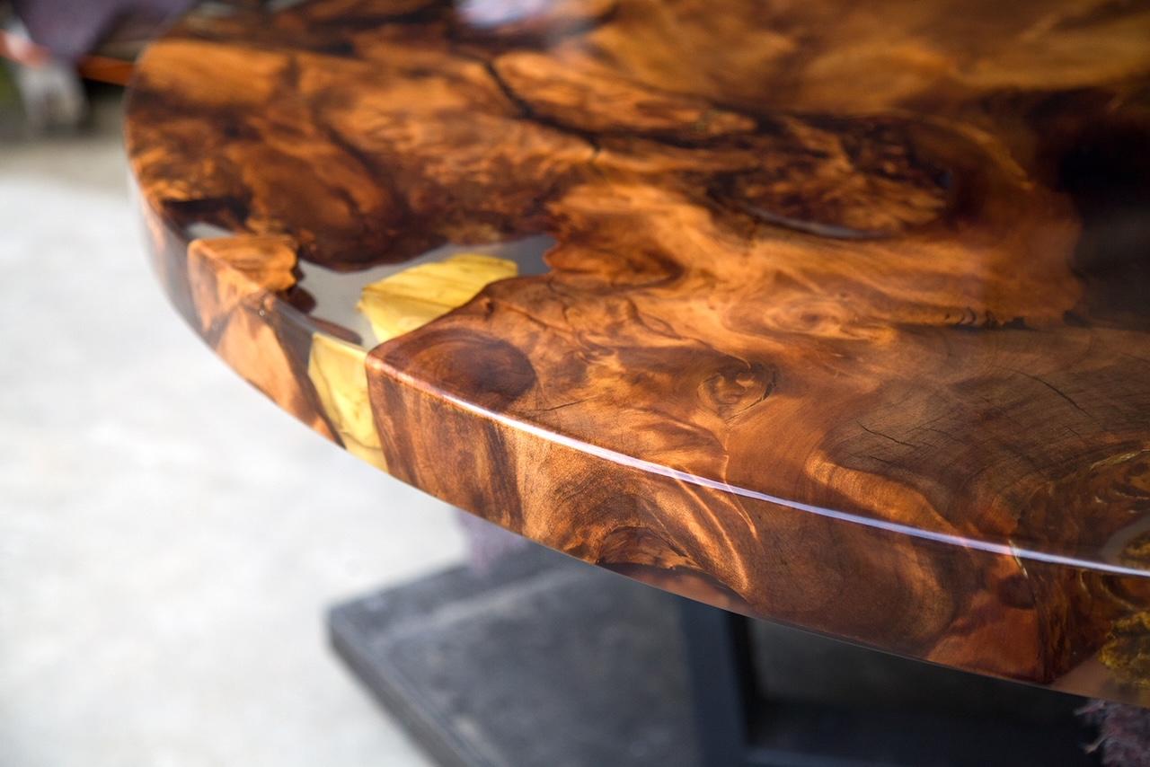 kauri wood table