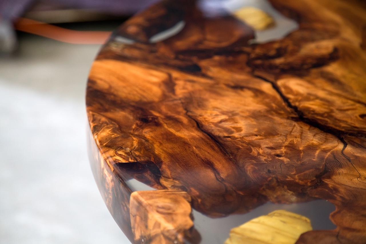 New Zealand Kauri Round Dining Table 1.6m diameter in Solid Ancient Kauri Wood For Sale