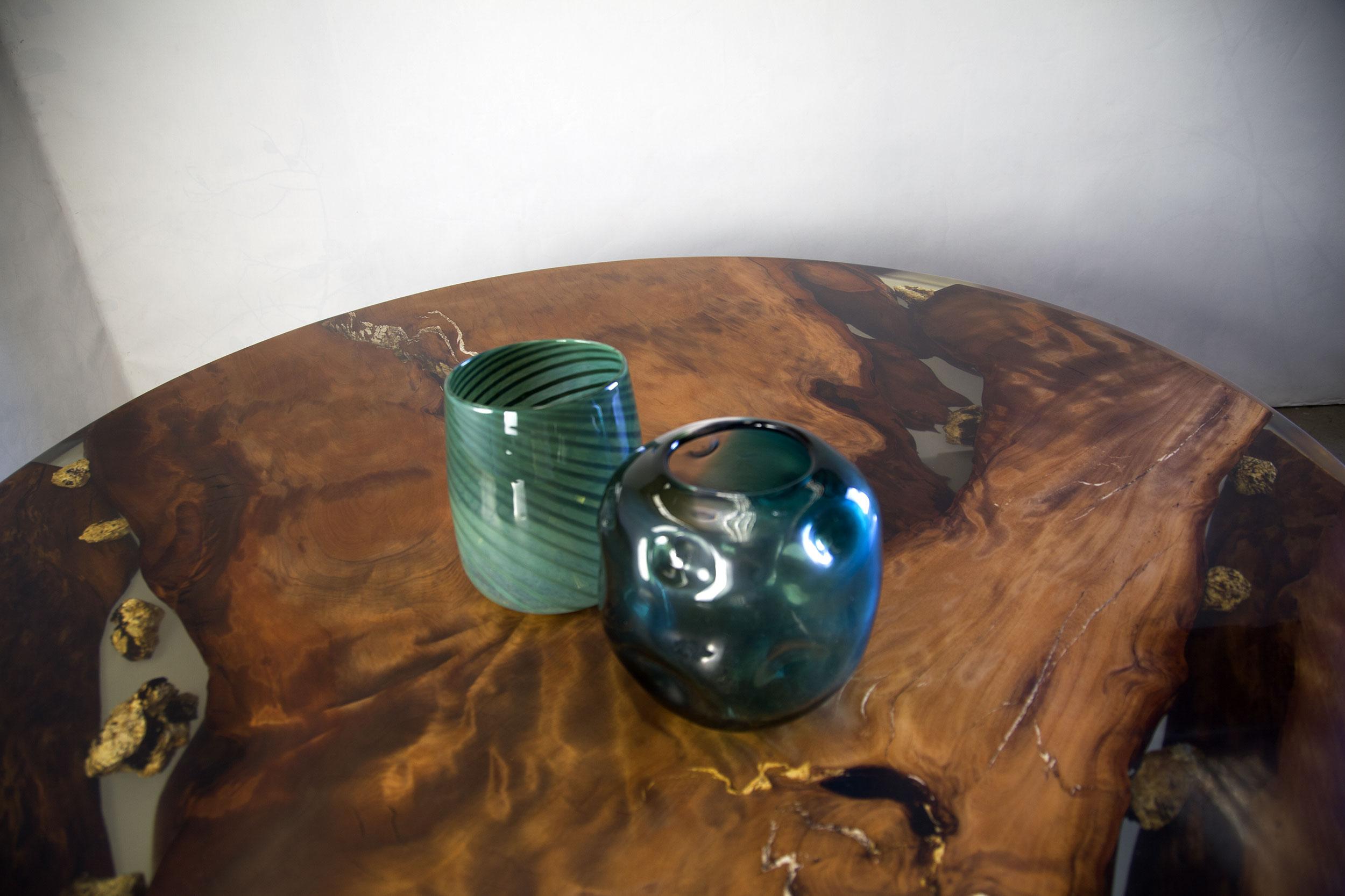 Table de salle à manger ronde Kauri en bois massif de Kauri ancien en vente 6