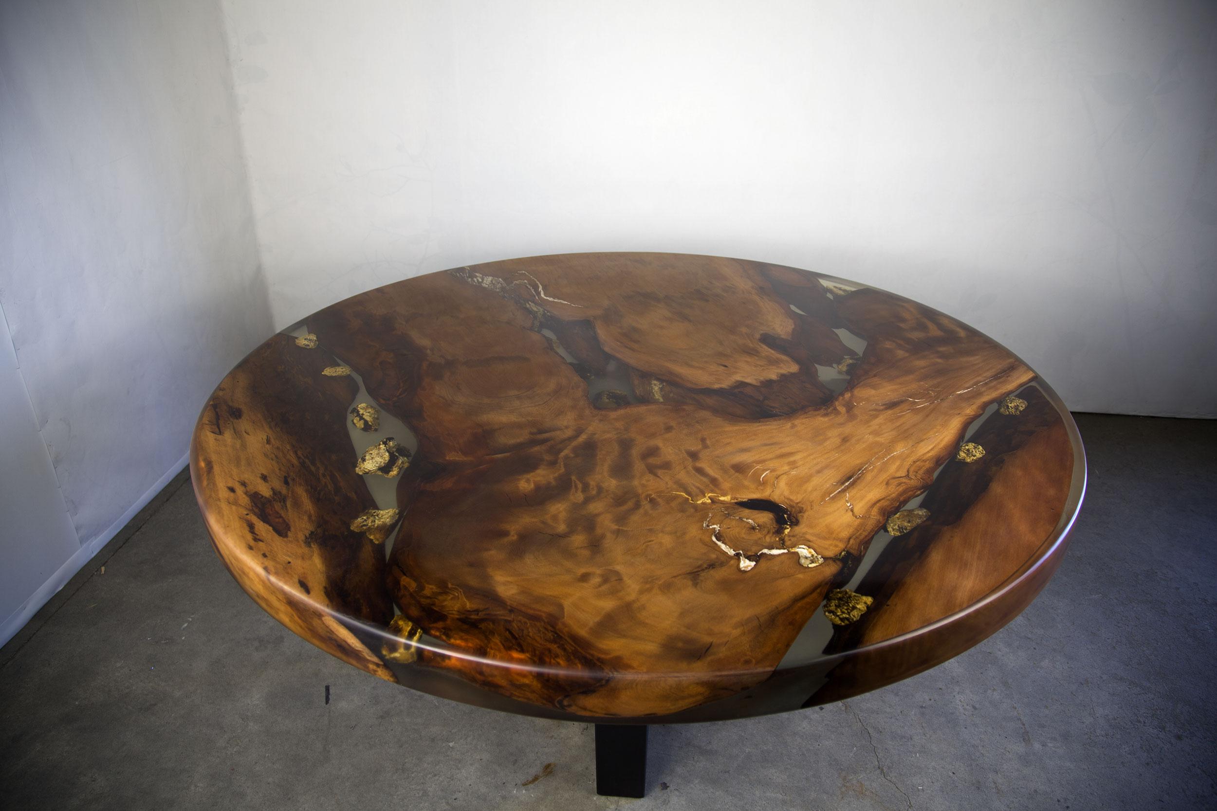 Table de salle à manger ronde Kauri en bois massif de Kauri ancien en vente 7
