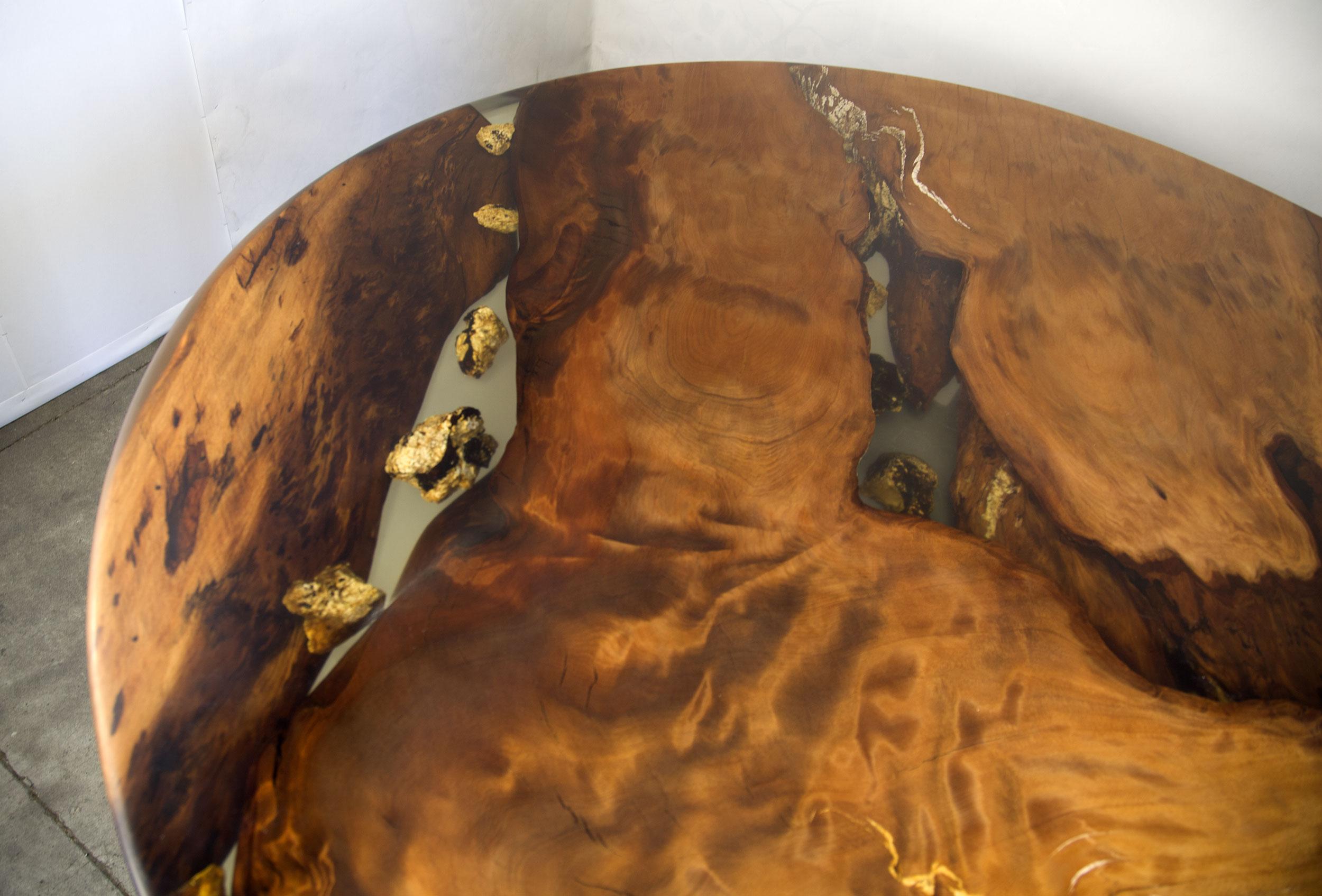Table de salle à manger ronde Kauri en bois massif de Kauri ancien en vente 9