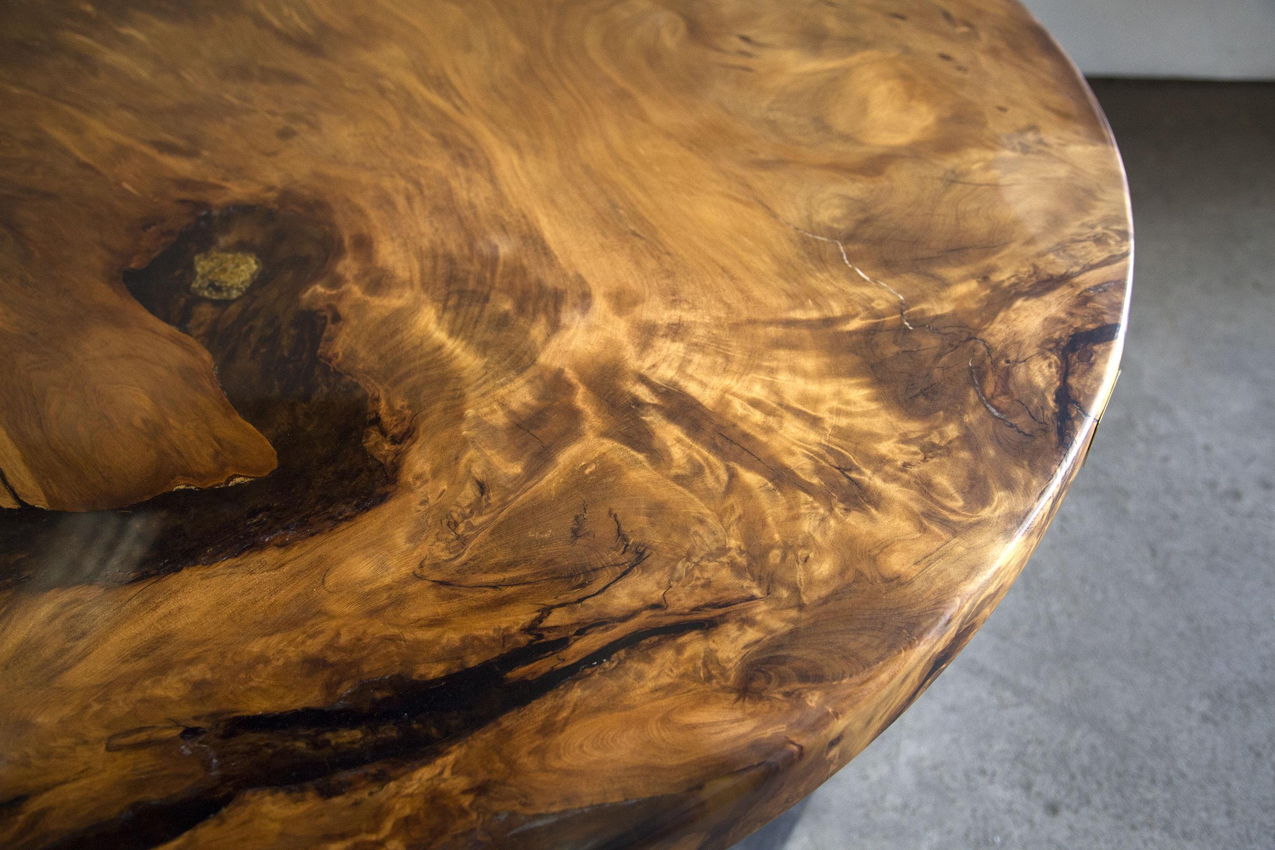 Iron Kauri Round Dining Table in Solid Ancient Kauri Wood For Sale