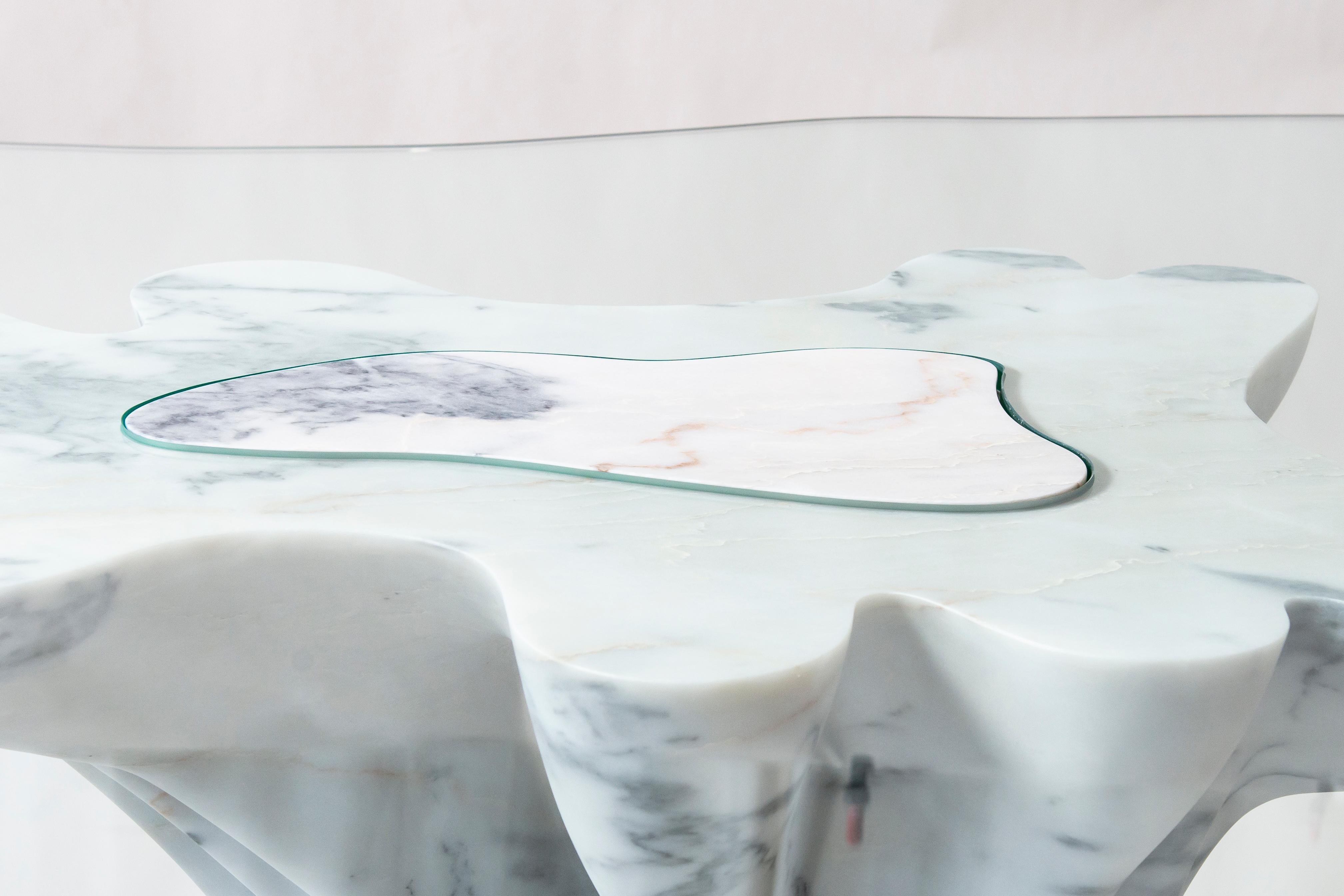 Hand-Crafted Kavachi Dining Table in White Marble & Glass by MANTA Handmade Stone Design For Sale