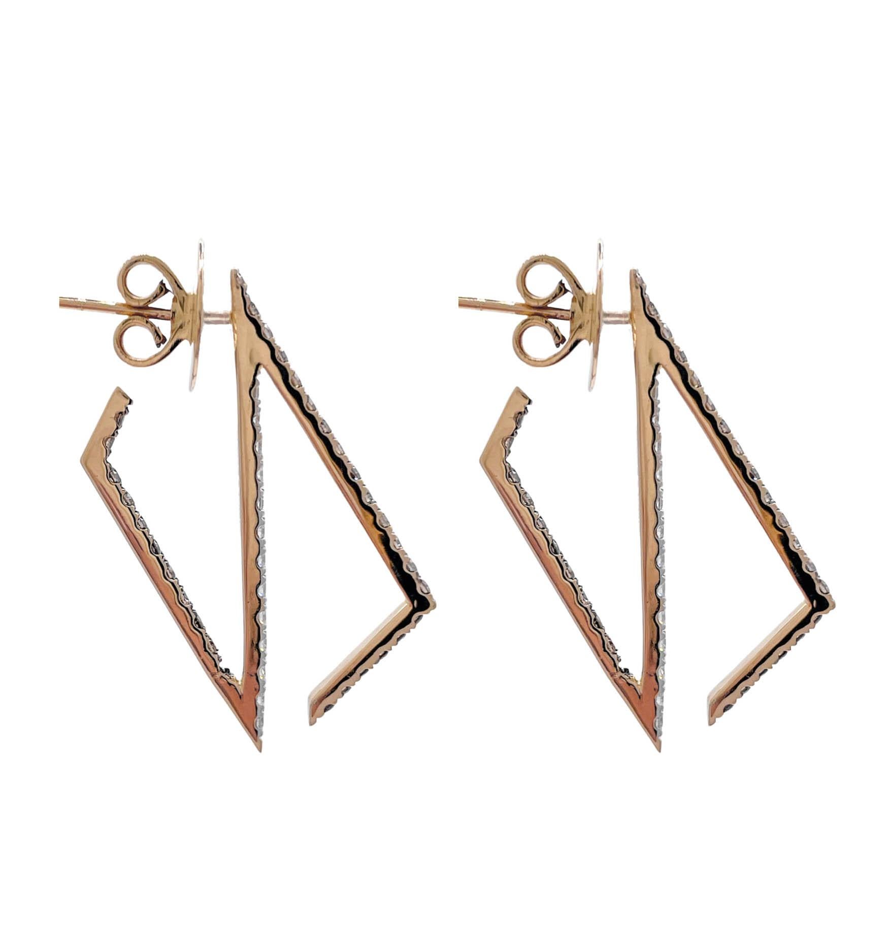 Kavant & Sharart Geometrische Ohrringe aus 18 Karat Gelbgold mit Diamanten (Rundschliff) im Angebot