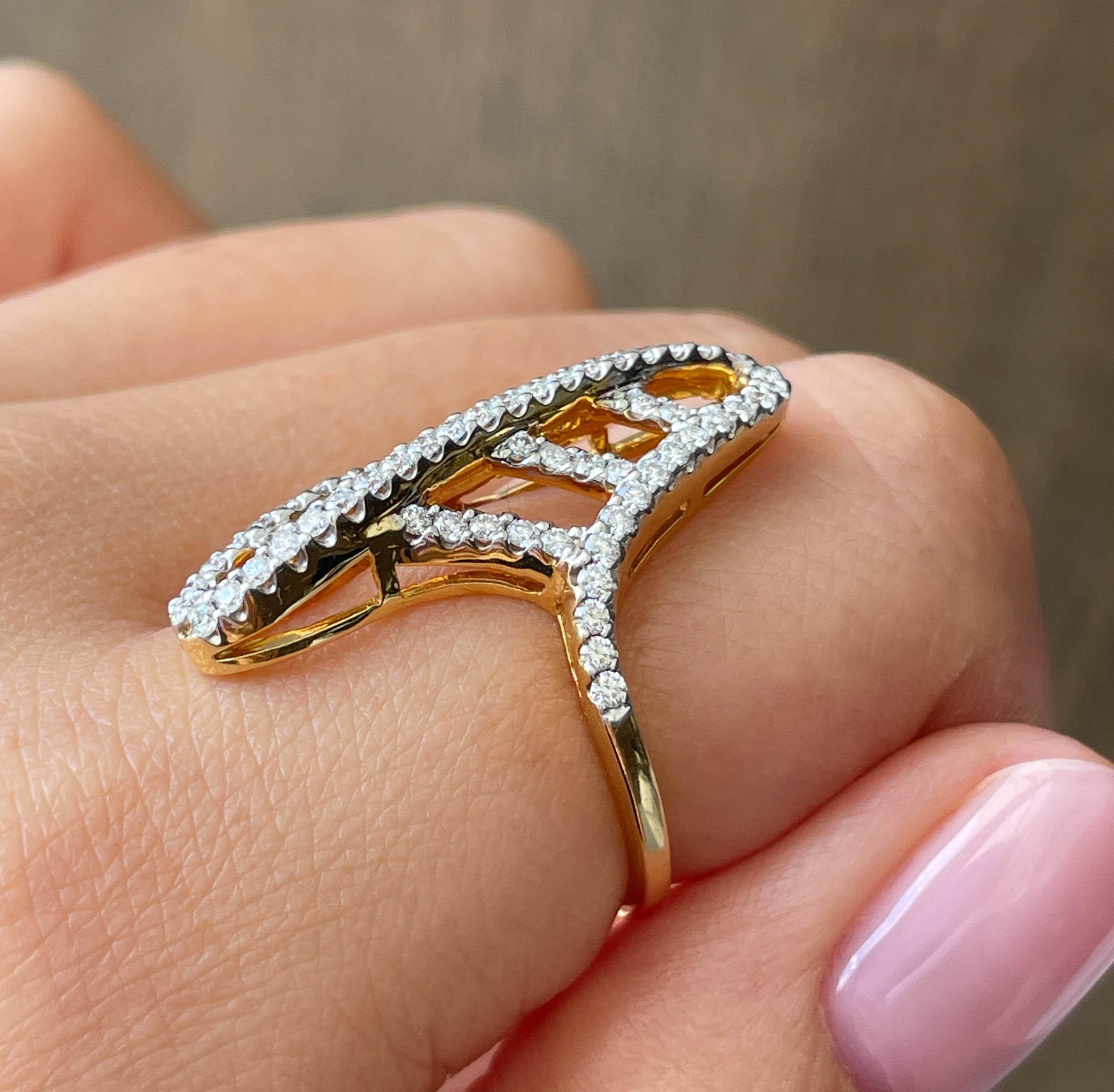 Women's or Men's Kavant & Sharart 18k Yellow Gold Diamond Talisman Ring For Sale