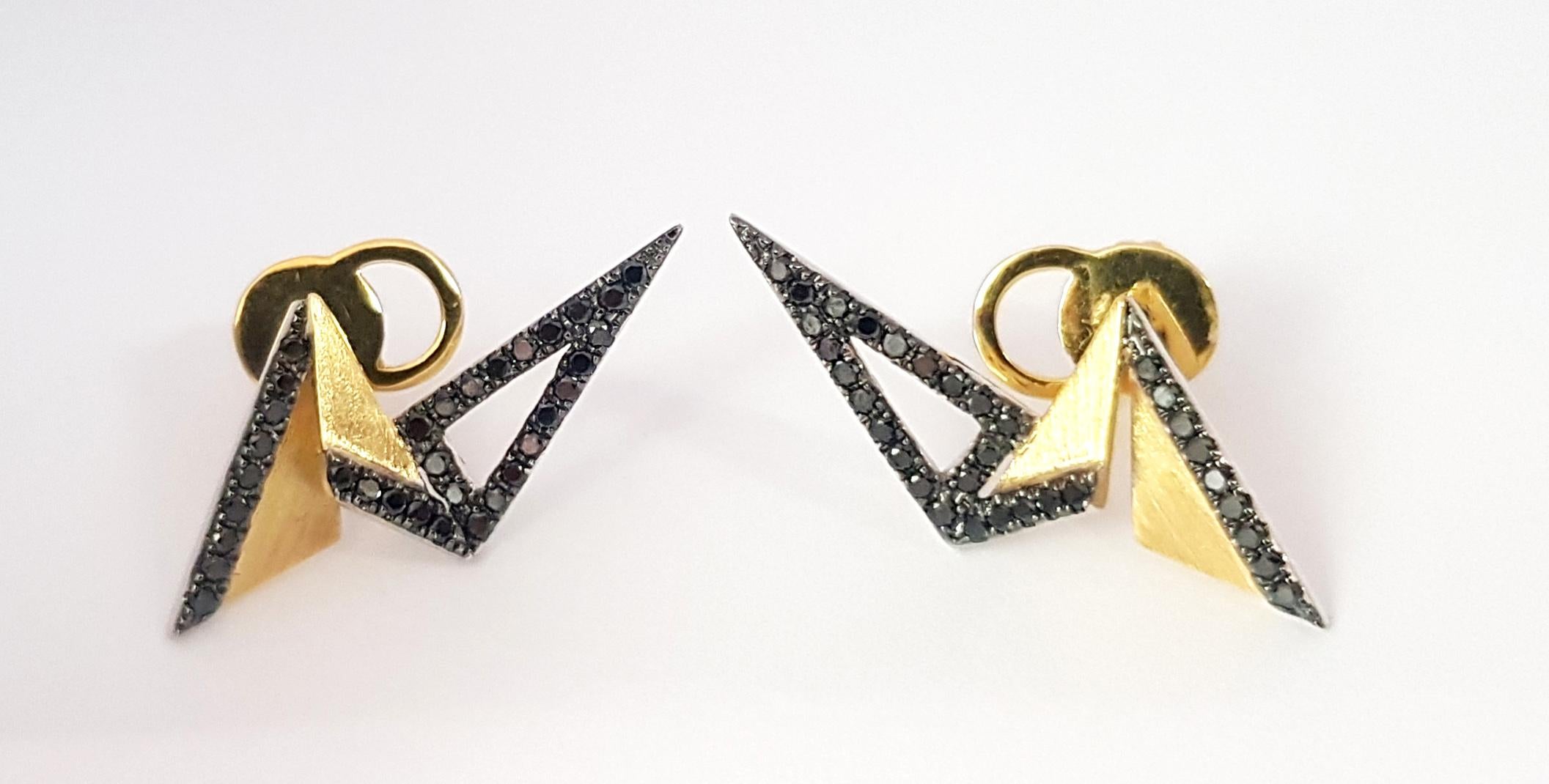 Kavant & Sharart Origami Brush Gold Black Diamond Mini Earrings 18K Yellow Gold In New Condition For Sale In Bangkok, 10
