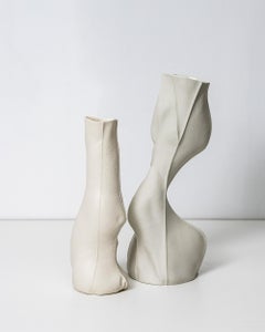 Kawa Vase 19 & 20, Paire de vases organiques en céramique blanche, Porcelaine, Sculptural
