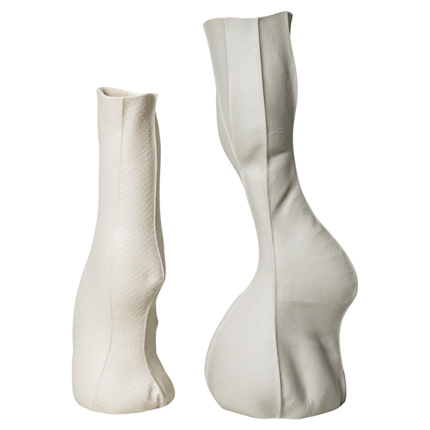 Kawa Vase 19 & 20, Paar weiße organische Keramikvasen, Porzellan, skulptural im Angebot