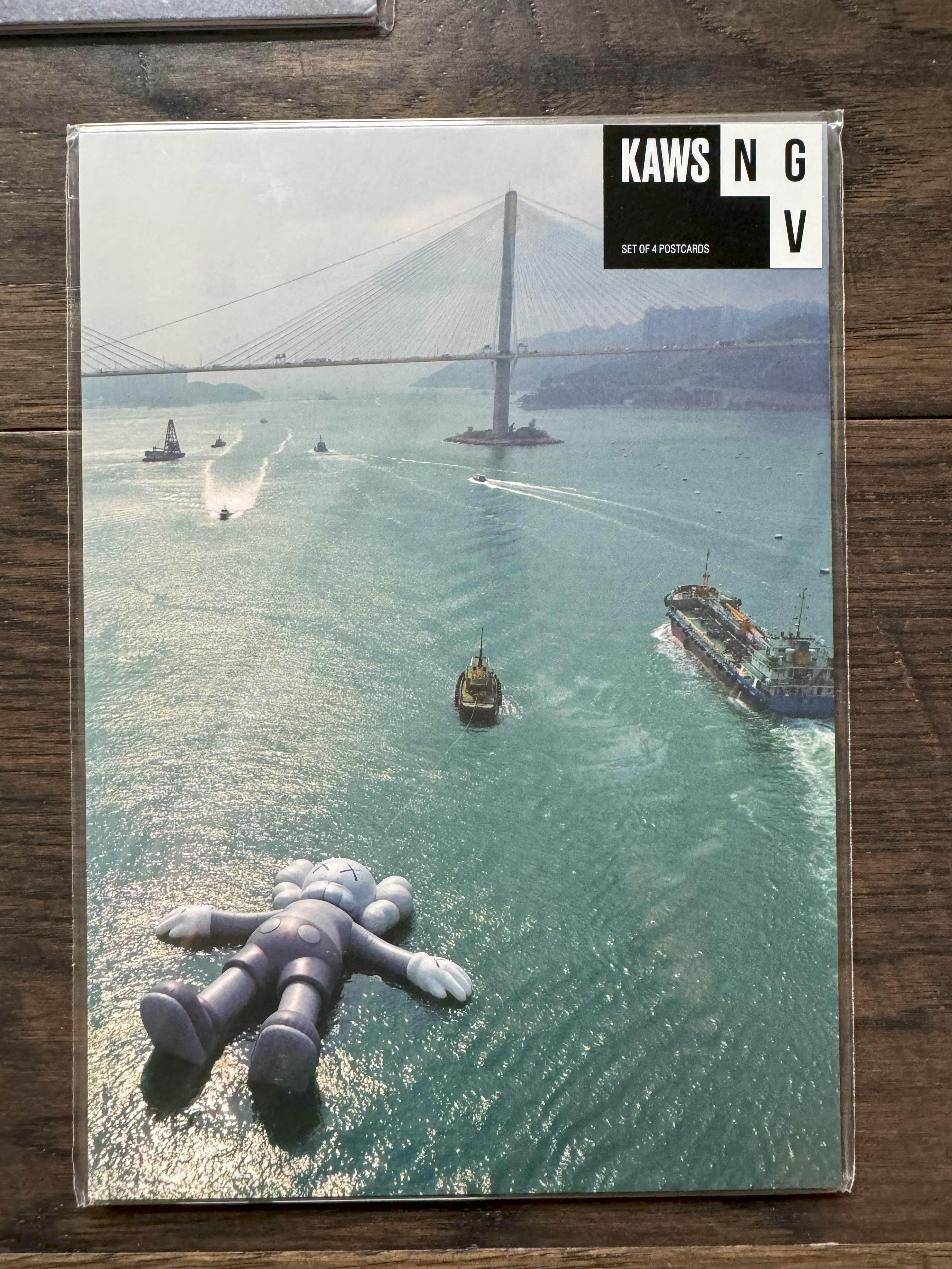 Vollständiger Satz von 20 KAWS NGV-Postkarten, Kate Moss, Lentikularkompositionen, versiegelt im Angebot 11
