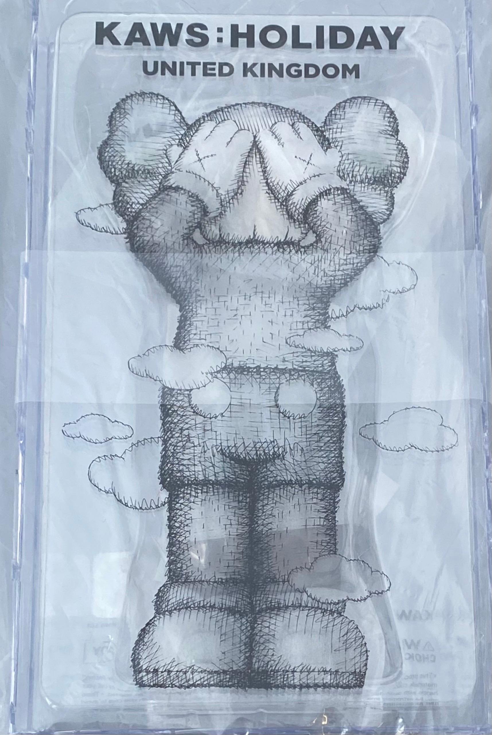 KAWS HOLIDAY UK set di 3 opere (KAWS Italia) in vendita 8