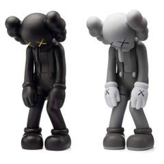 KAWS Kleine Liege, 2er-Set (KAWS Companion-Set)
