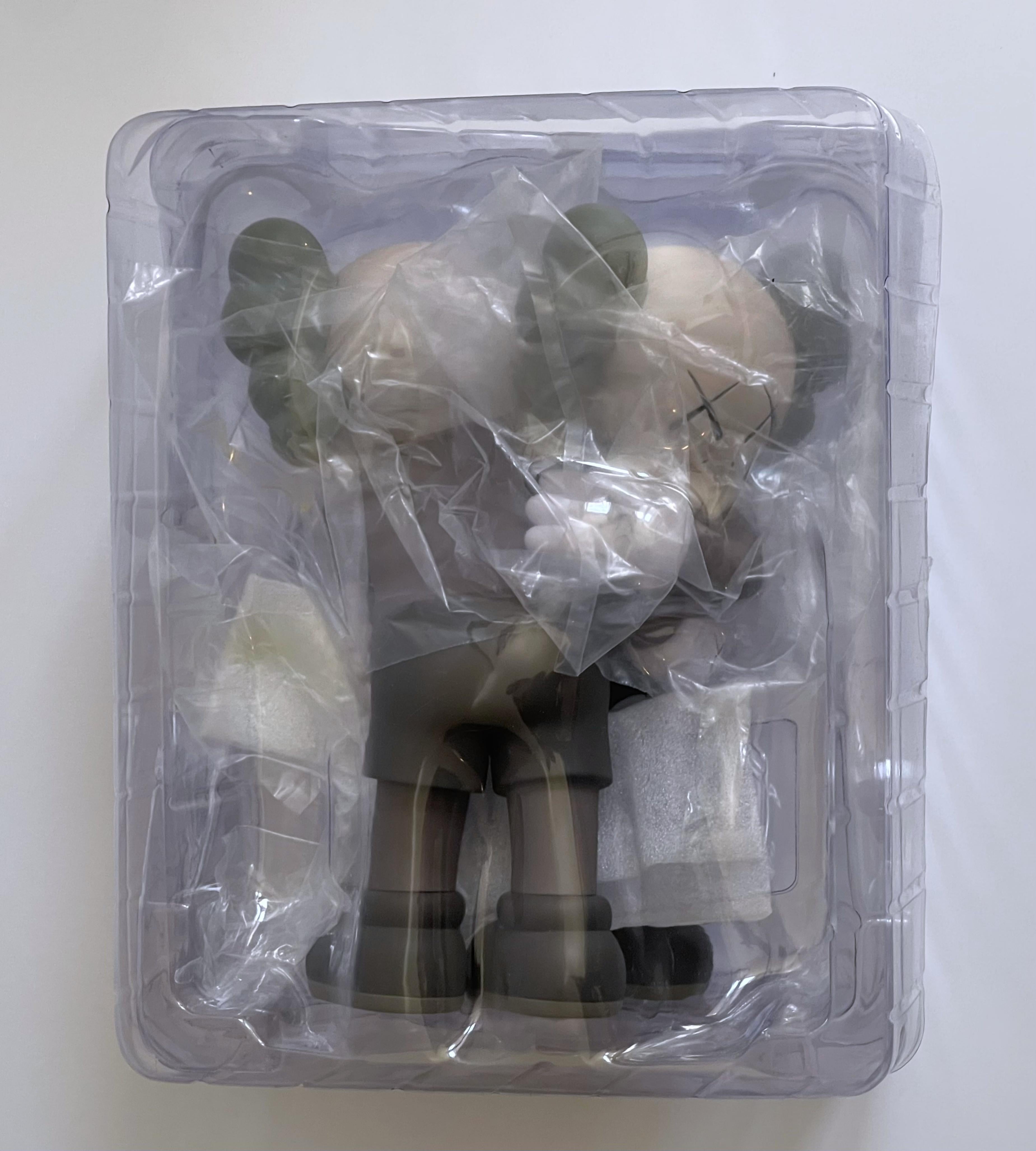 KAWS Together Companion (Marrón) - nuevo en su embalaje original con holograma en venta 5