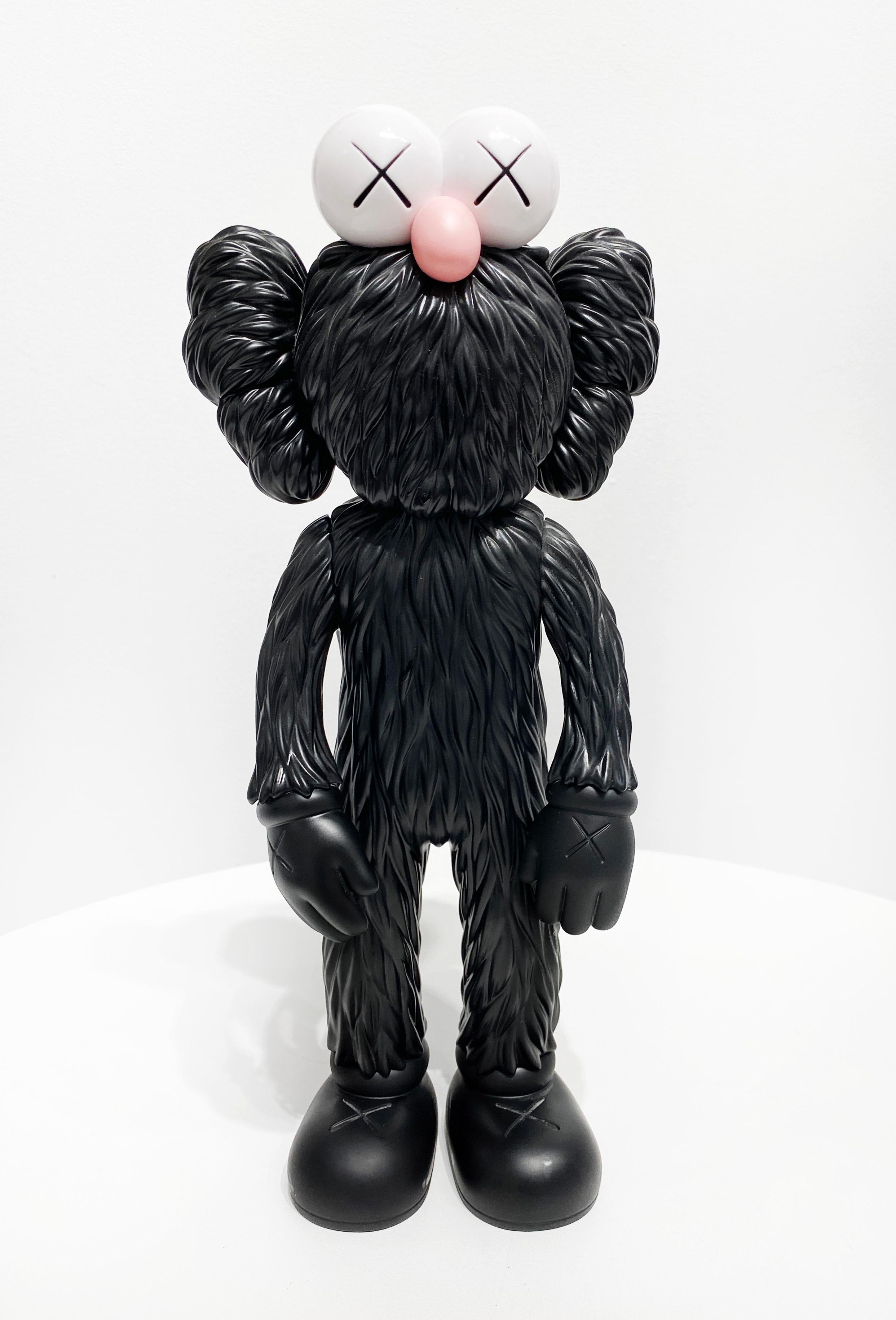 BFF (Negro) - Sculpture de KAWS