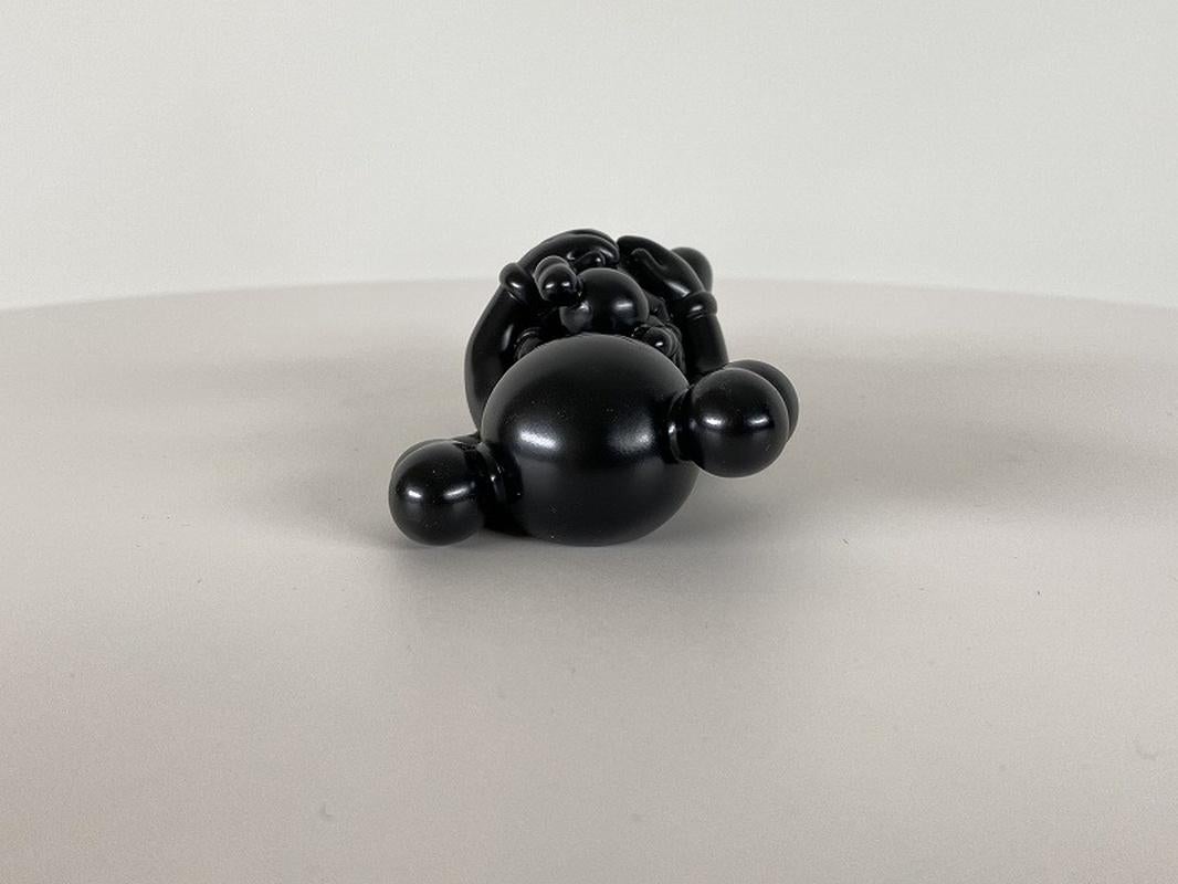 Bronze - Good Morning, 2022. Édition limitée à 250 exemplaires ; sculpture en bronze de KAWS. en vente 1