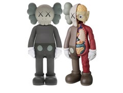 Companion Open Edition Vinyl Figure Pair, Flayed and Regular (Brown)
