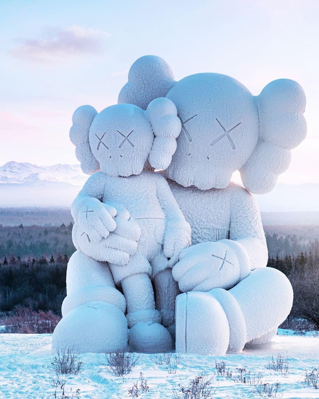 Released as a special edition in Korea in conjunction with the Snowy Mountain installation (pictured)
Set of 3 Sculptures in Original Packaging and Sealed
Unused, Undisplayed, and Authentic
Stands 8.5 inches tall each!