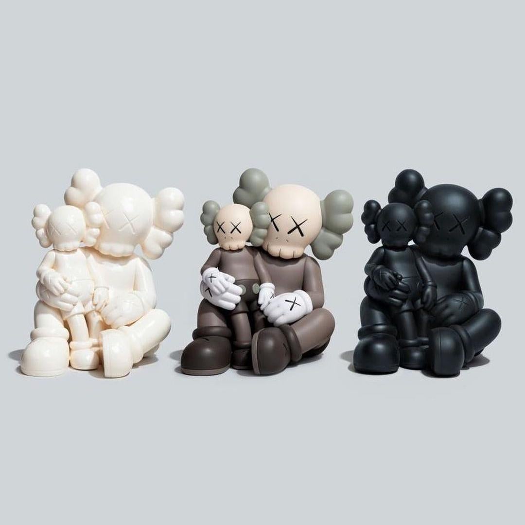 Ensemble complet de sculptures KAWS « Hangbai Mountain » en 3 coloris de Corée en vente 3