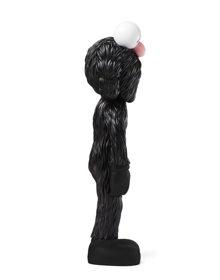 BFF (Black)
Date of creation: 2018
Medium: Sculpture
Media: Vinyl
Edition: Open
Size: 33.5 x 14.5 x 8.3 cm
Observations:
Vinyl sculpture published in 2018 by KAWS/ORIGINALFAKE & Medicom Toys. Sent inside its original box.
Following Andy Warhol's