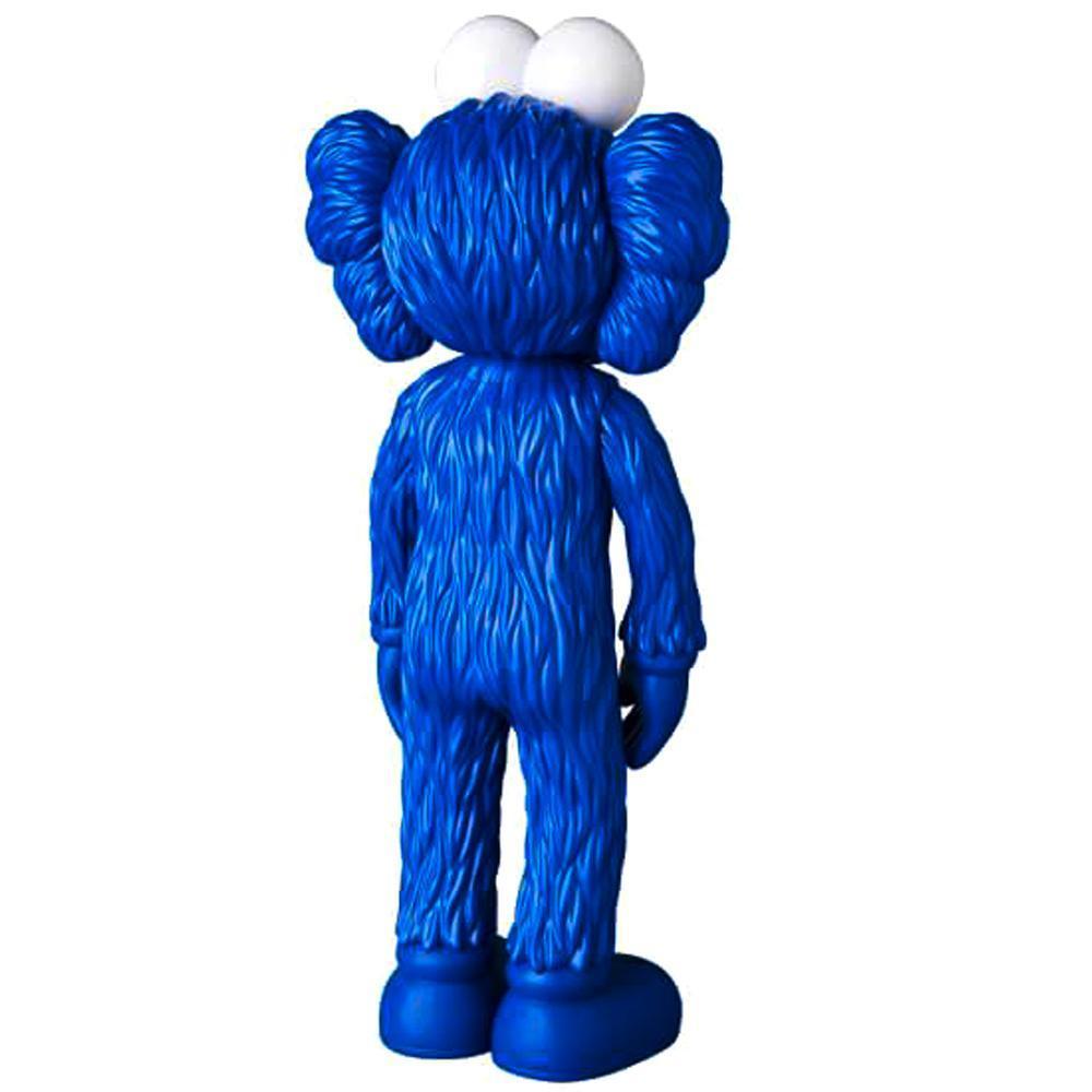 BFF (Blue)
Date of creation: 2018
Medium: Sculpture
Media: Vinyl
Edition: Open
Size: 33.5 x 14.5 x 8.3 cm
Observations:
Vinyl sculpture published in 2018 by KAWS/ORIGINALFAKE & Medicom Toys. Sent inside its original box.
KAWS pays tribute to one of