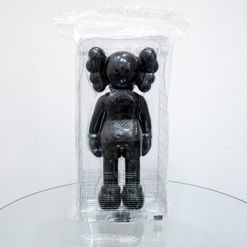 Companion KAWS (noir) 1