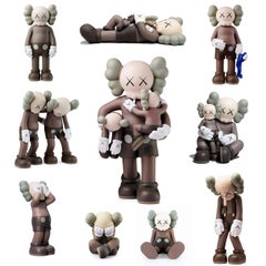 Companion KAWS : ensemble de 10 œuvres (KAWS Ensemble Companion marron 2016-2021)